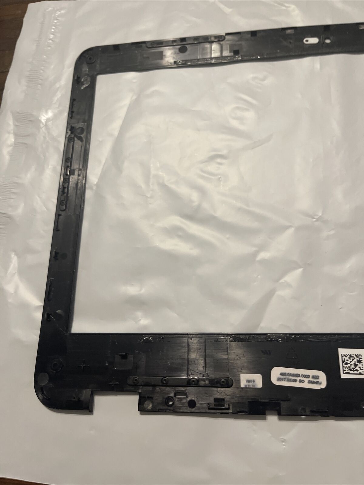 GENUINE Dell Latitude 3380 LCD Front Bezel w/ Webcam Port Black P/N 0C3NM N3