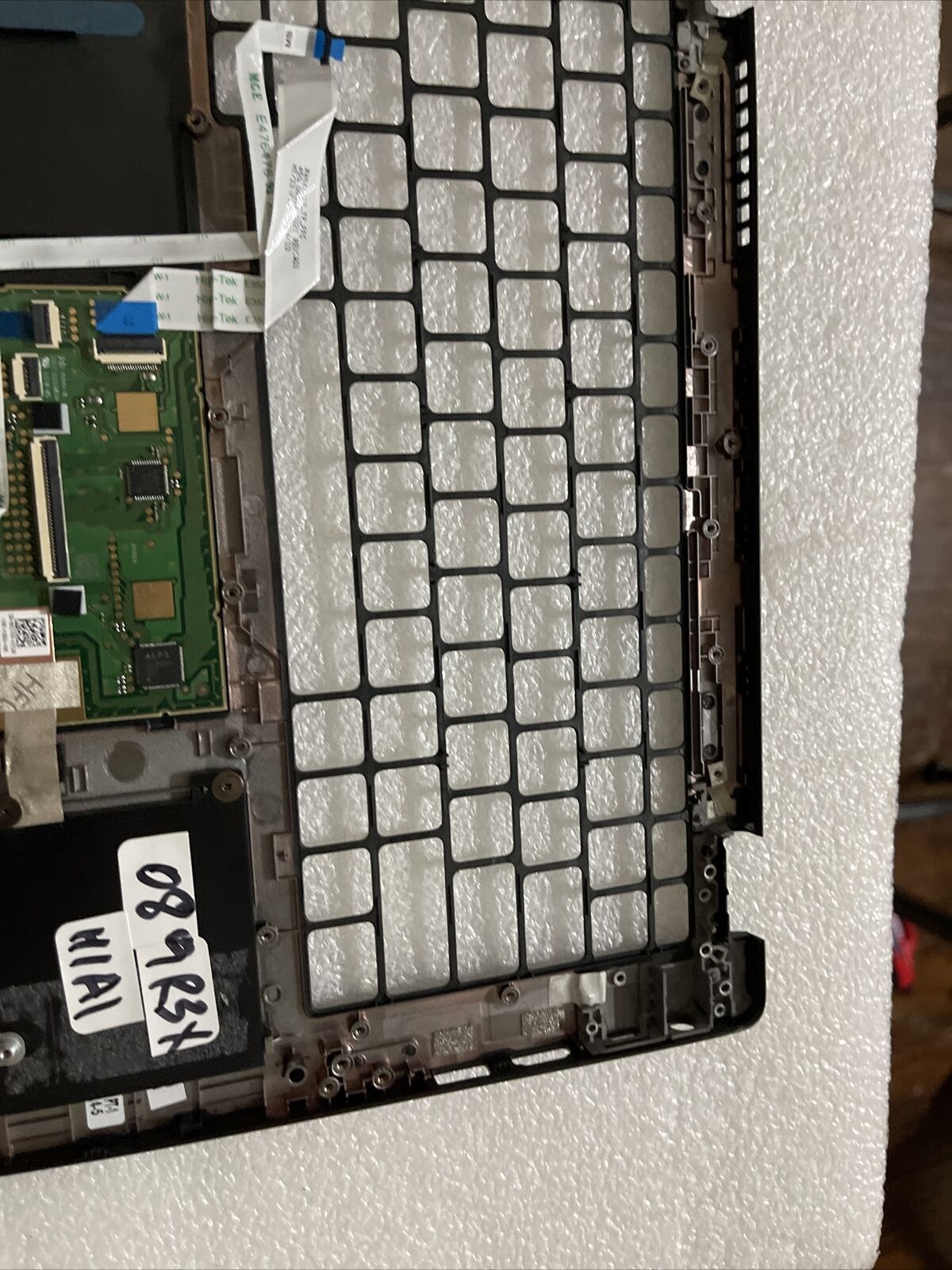 Genuine Dell Latitude 5300 2-in-1 Laptop Palmrest Touchpad 89R3X 089R3X H1 A1