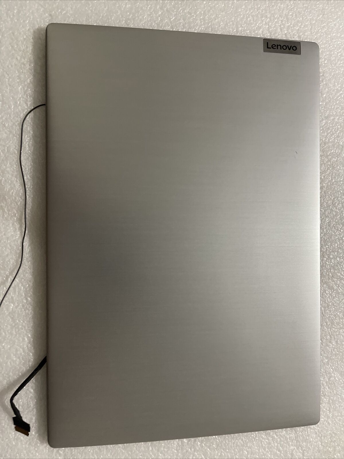 Genuine Lenovo Ideapad S145-15IWL Laptop Back Cover Silver  AP1A4000210 Ata d4