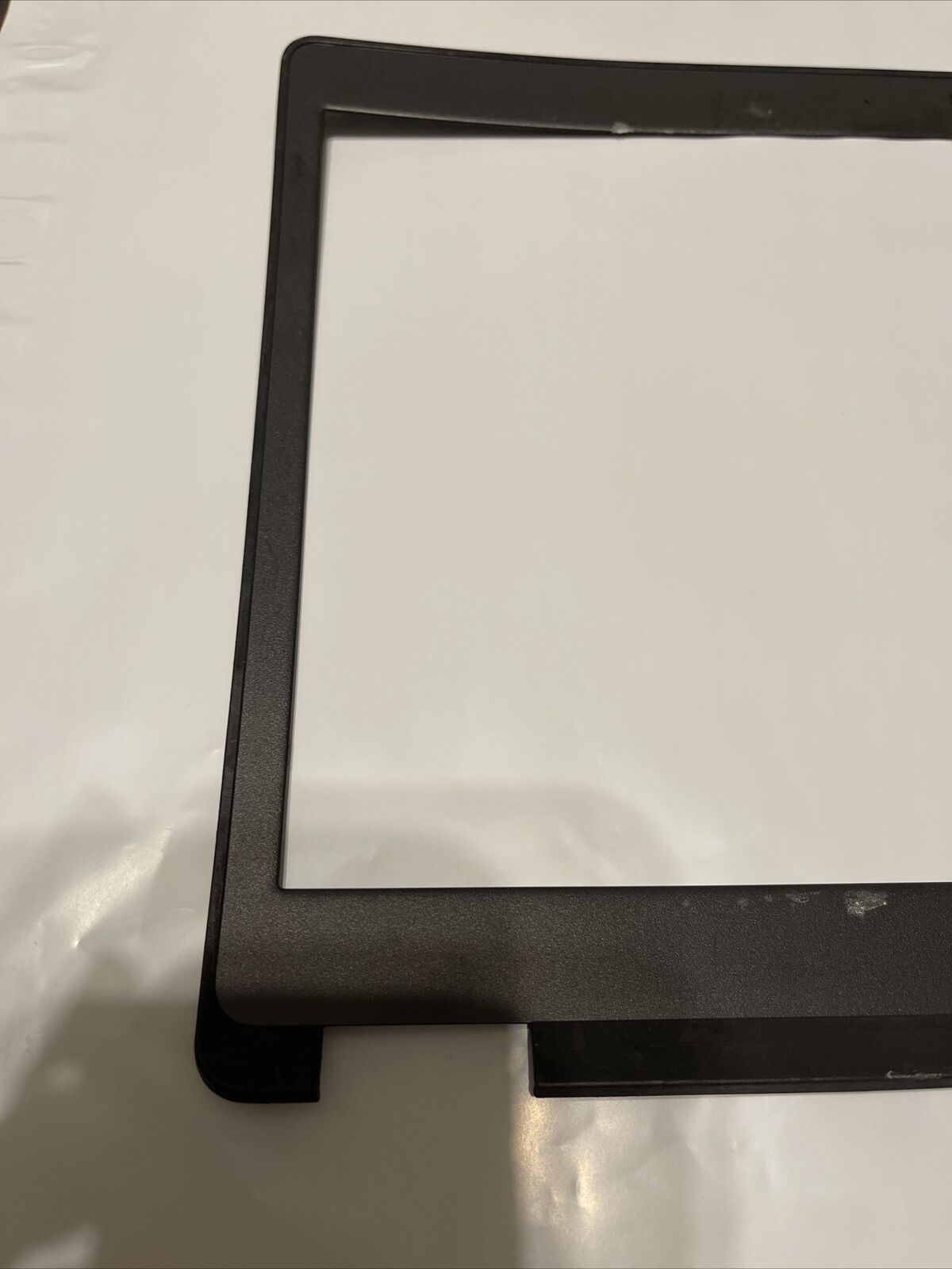 OEM Dell Latitude 5480 Laptop LCD Bezel Webcam Port LED Grade B P/N YWV2C N1