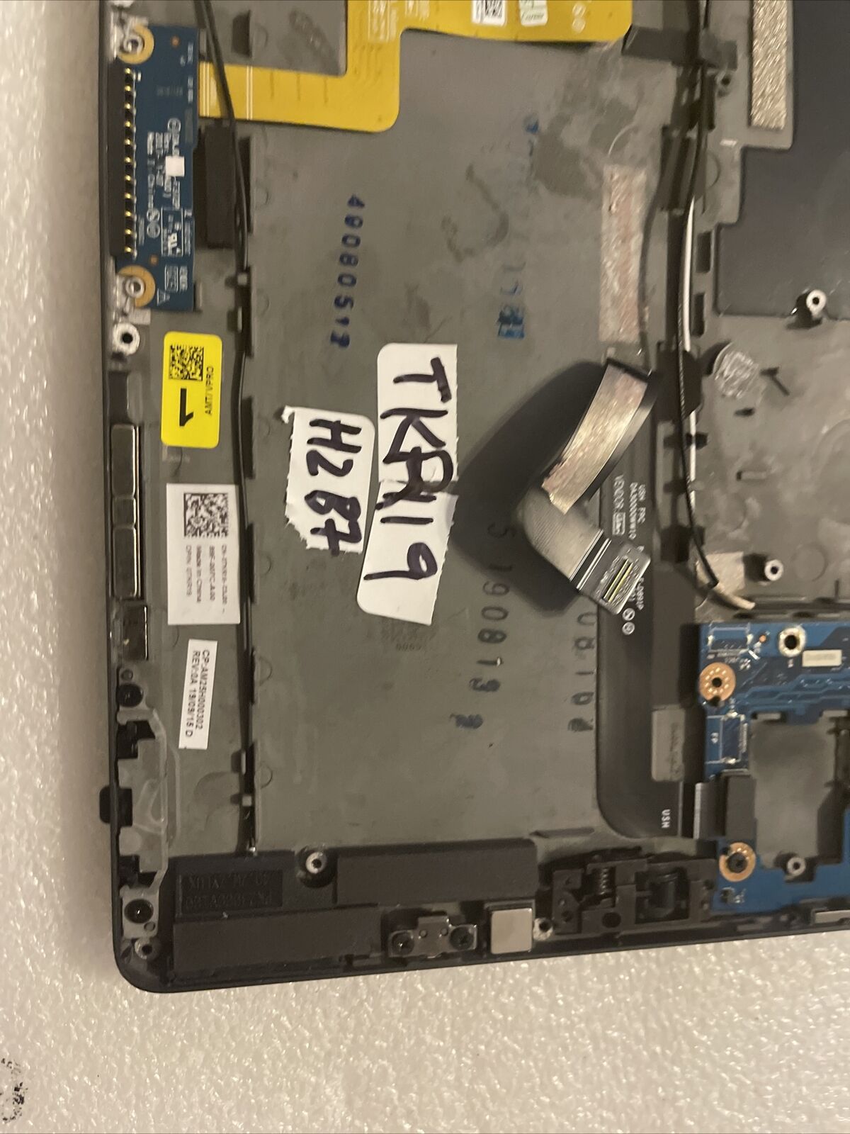 GENUINE DELL  LATITUDE 12 5290 LCd Top Back Cover Black Extras T17G TKR19 H2 B7