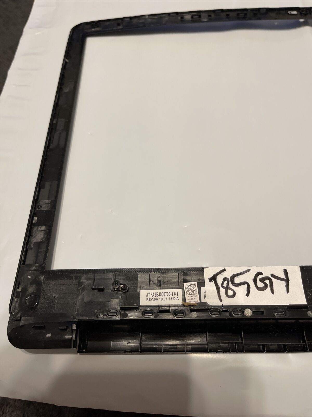 Genuine Dell OEM Inspiron 3780 17.3" Front Trim LCD Bezel T85GY 0T85GY N4