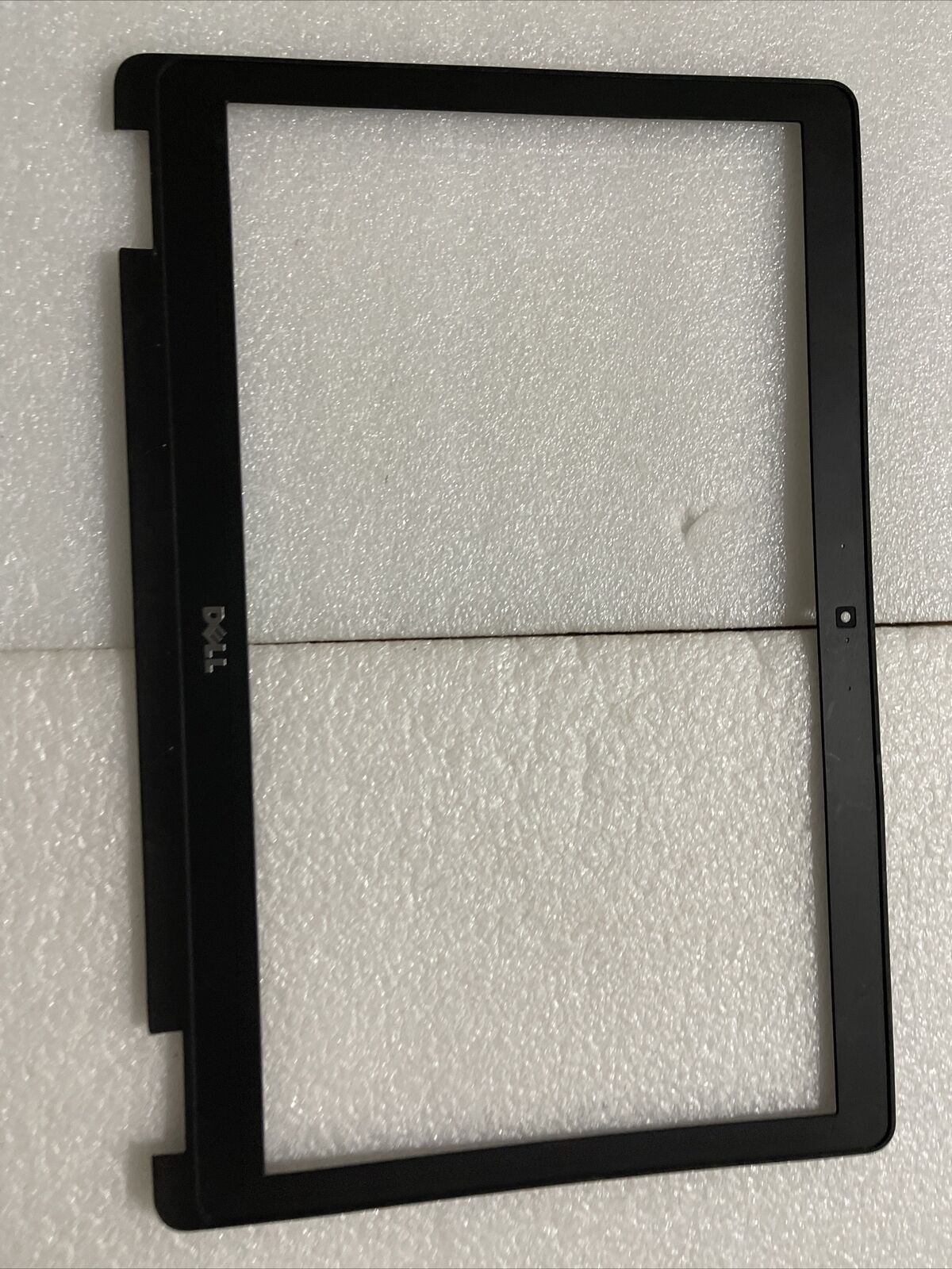 GENUINE DELL LATITUDE E5570 LAPTOP LCD FRONT TRIM BEZEL 8VYRG 08VYRG H1 N4