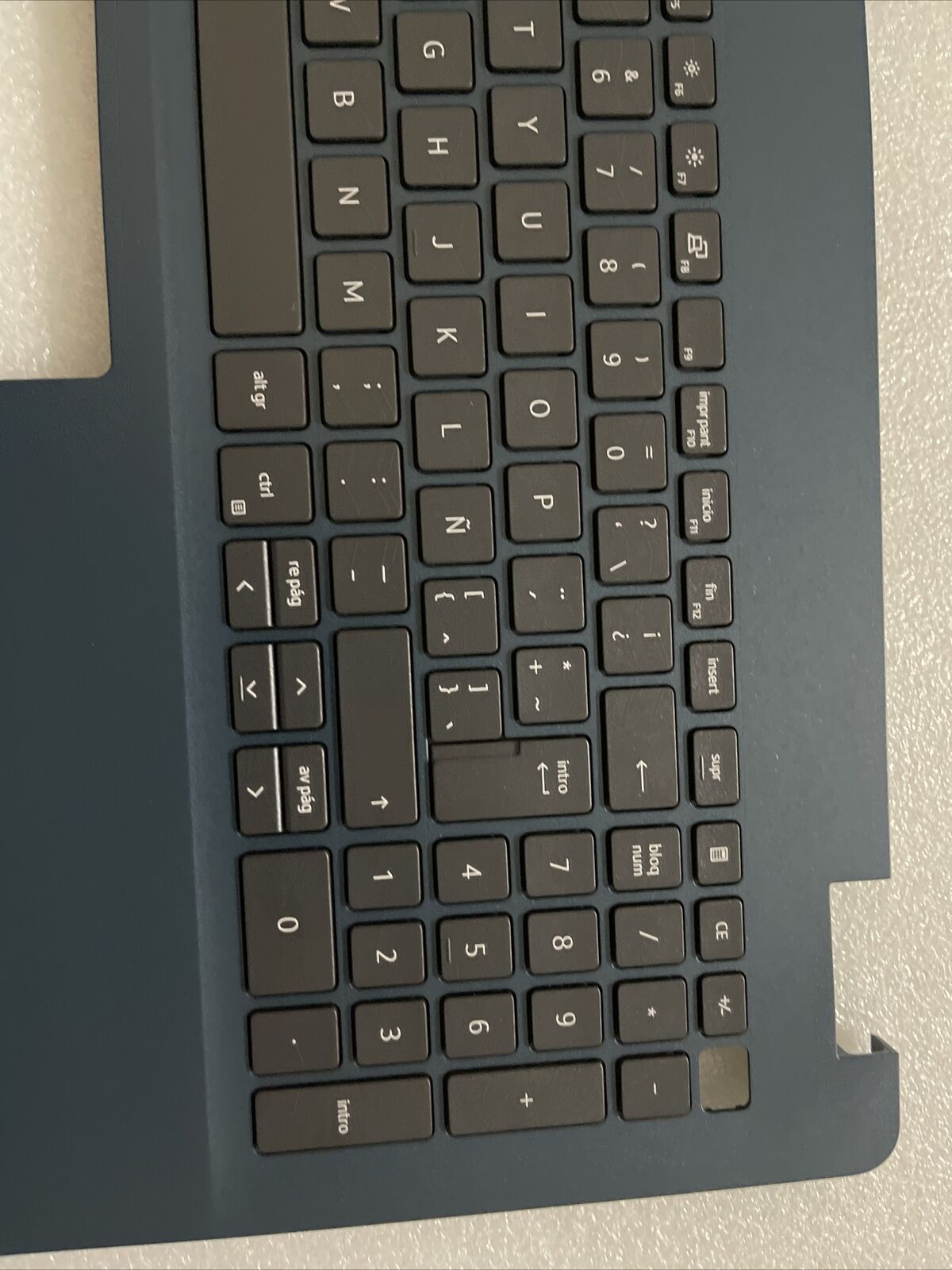 NEW GENUINE DELL Inspiron 15 3000 Palmrest SPANISH KEYBOARD NNV52 0NNV52 H1 P4