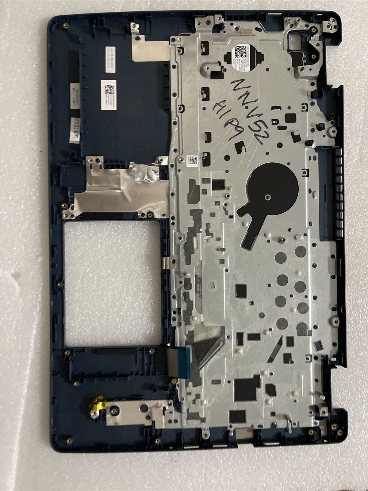 NEW GENUINE DELL Inspiron 15 3000 Palmrest SPANISH KEYBOARD NNV52 0NNV52 H1 P4