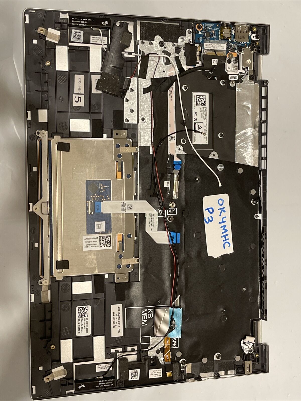 Genuine Dell Inspiron 7400 Palmrest USEng Backlit Keyboard Silver CJ7N3 K4MHC P3