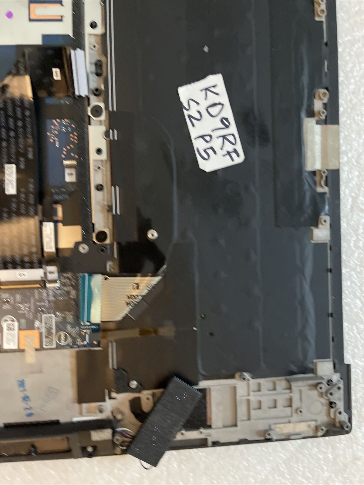 Dell XPS 9730 Laptop Palmrest Backlit US English Keyboard Speakers KD9RF S2 P5