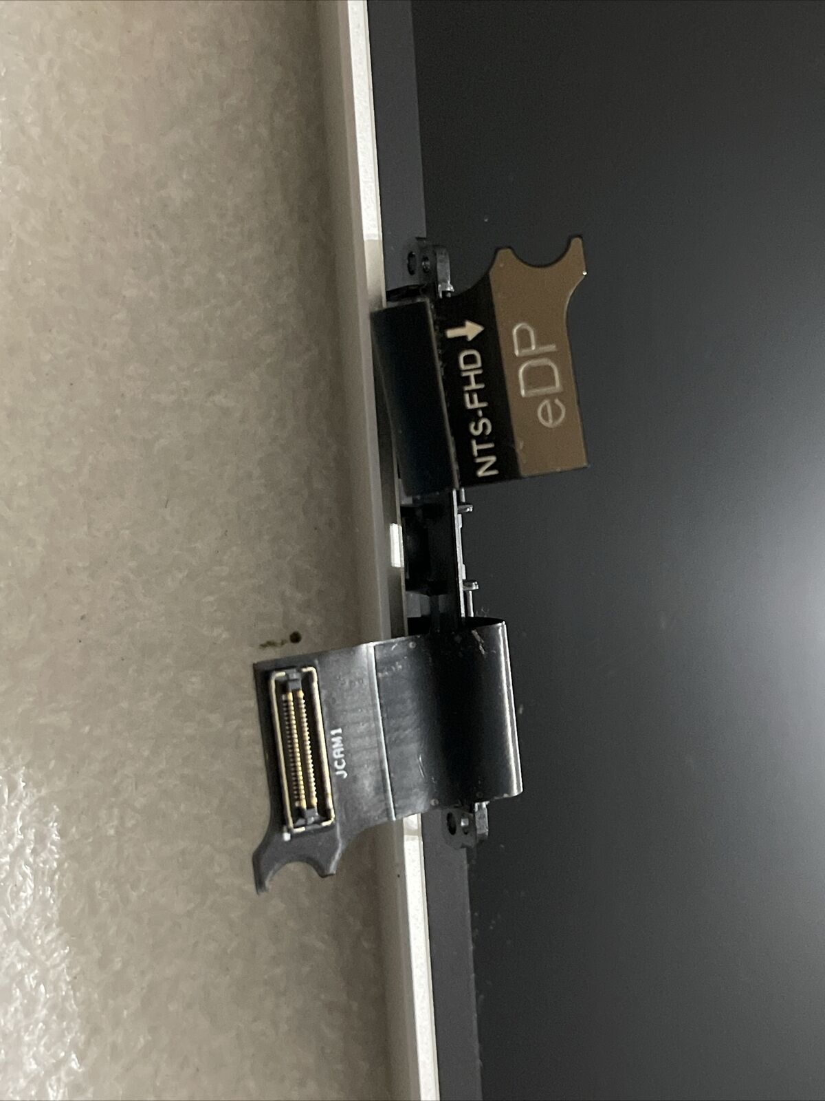Defective Broken XPS 9320 Plus 13.4" FHD LCD Non Touch  Silver 7G0RW 07G0RW HTD3
