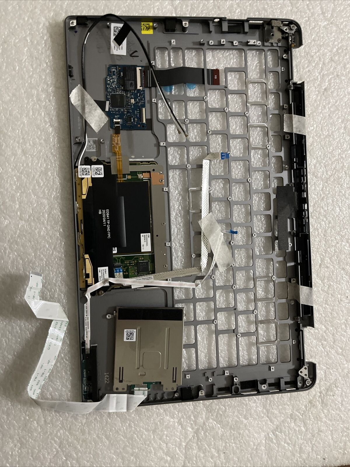 Dell Latitude 9410 2-in-1 Laptop Palmrest Touchpad Smart card  7482J 07482J H2A1