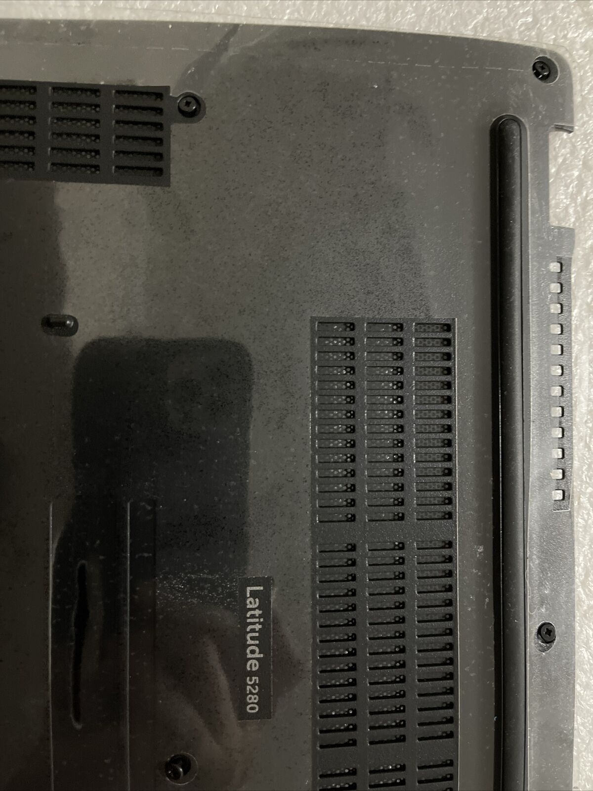 Genuine Dell LATITUDE 5280 Laptop Bottom Base  Cover 09W2WJ 9W2WJ H1 B3