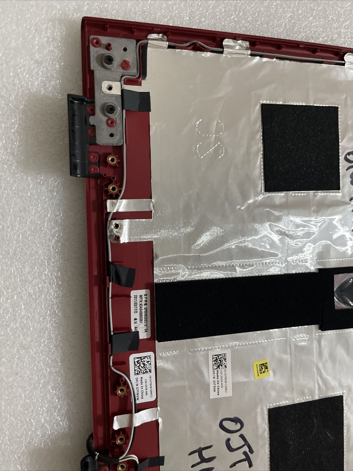 Genuine Dell Alienware M11x R3 Red LCD Back Cover Lid w/Antenna 7TNVW JTD06 H1B7
