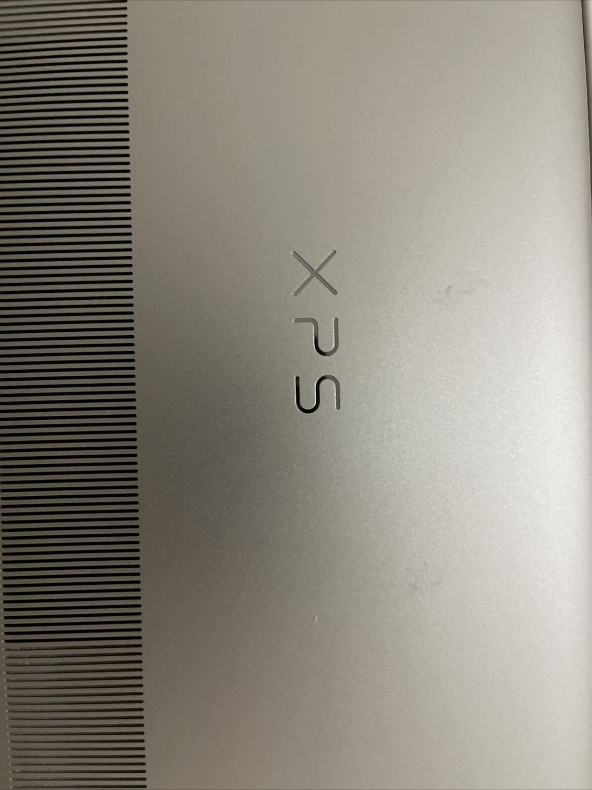 Genuine Dell XPS 9500 9510 Bottom Base Metal Cover Silver KVD7H DWT74 0DWT74 B6