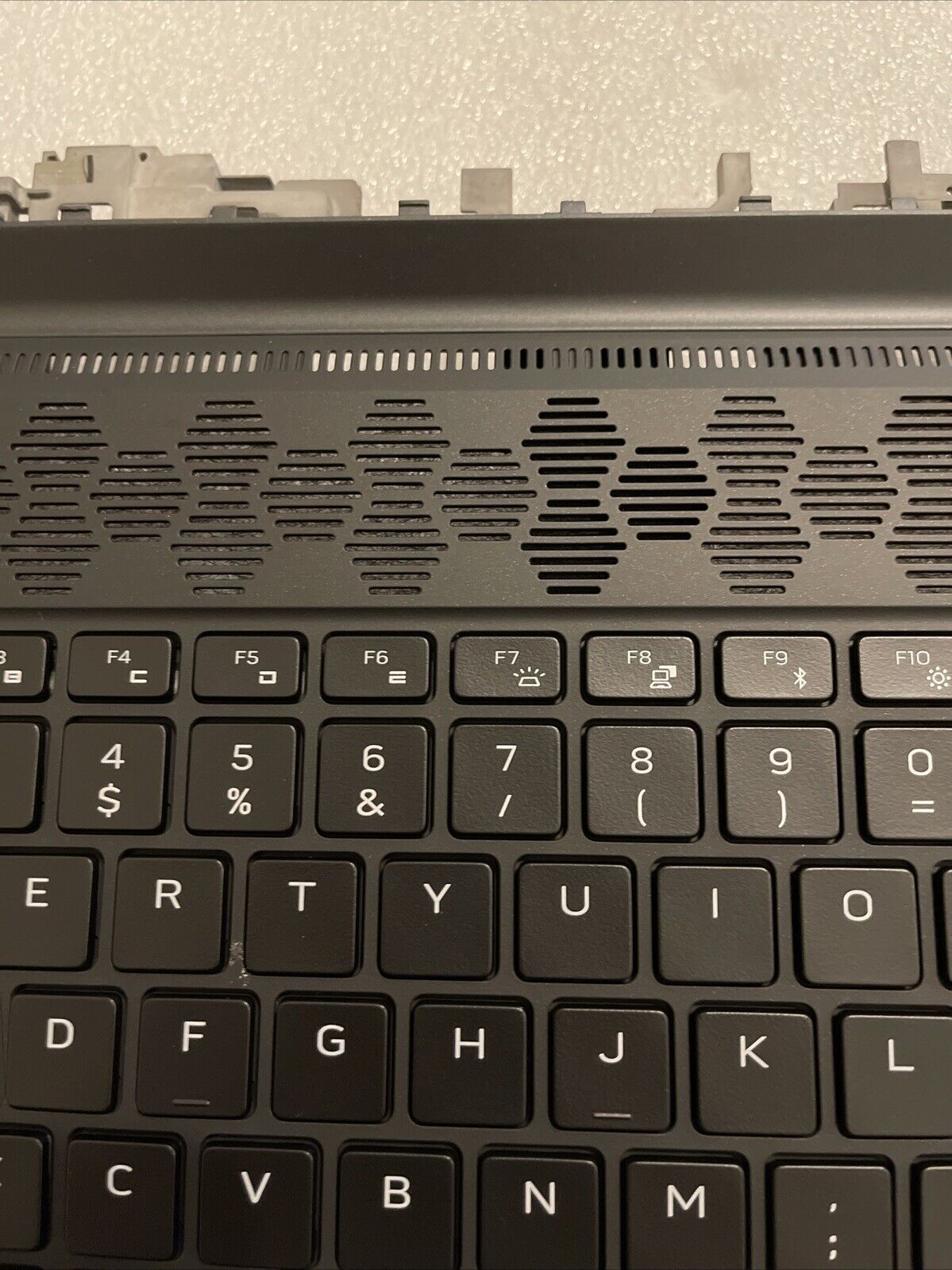 Dell Alienware M15 R7 Spanish Backlit Keyboard Palmrest DGWY5 H9JDP PK P6