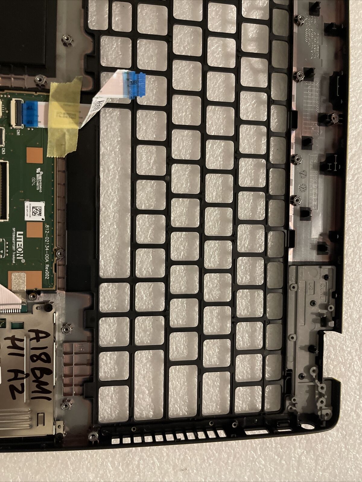 Dell Latitude 5501 Palmrest Touchpad Smart Card  Single Point MJK4N A18BM1 H1 A1