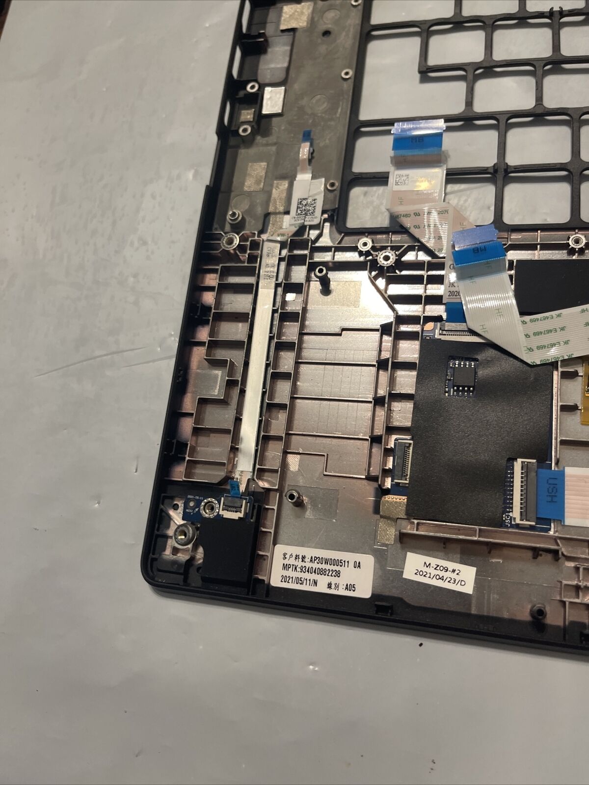 Dell Latitude 7520 Laptop Palmrest Touchpad 02RPYX 2RPYX P7