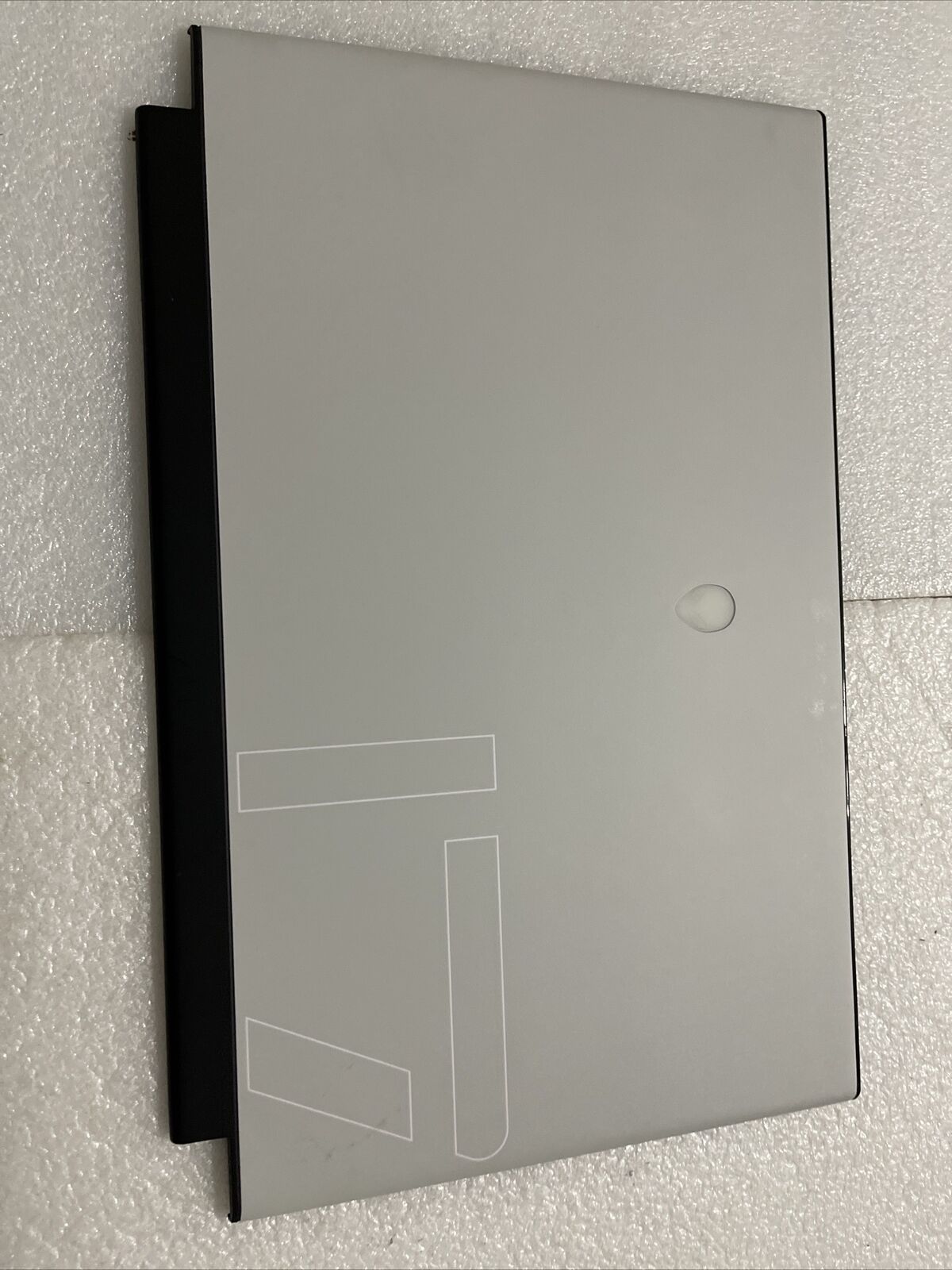Oem Dell Alienware M17 R3 LCD Back Cover 17.3 White 0R0CJC R0CJC H4 Q1