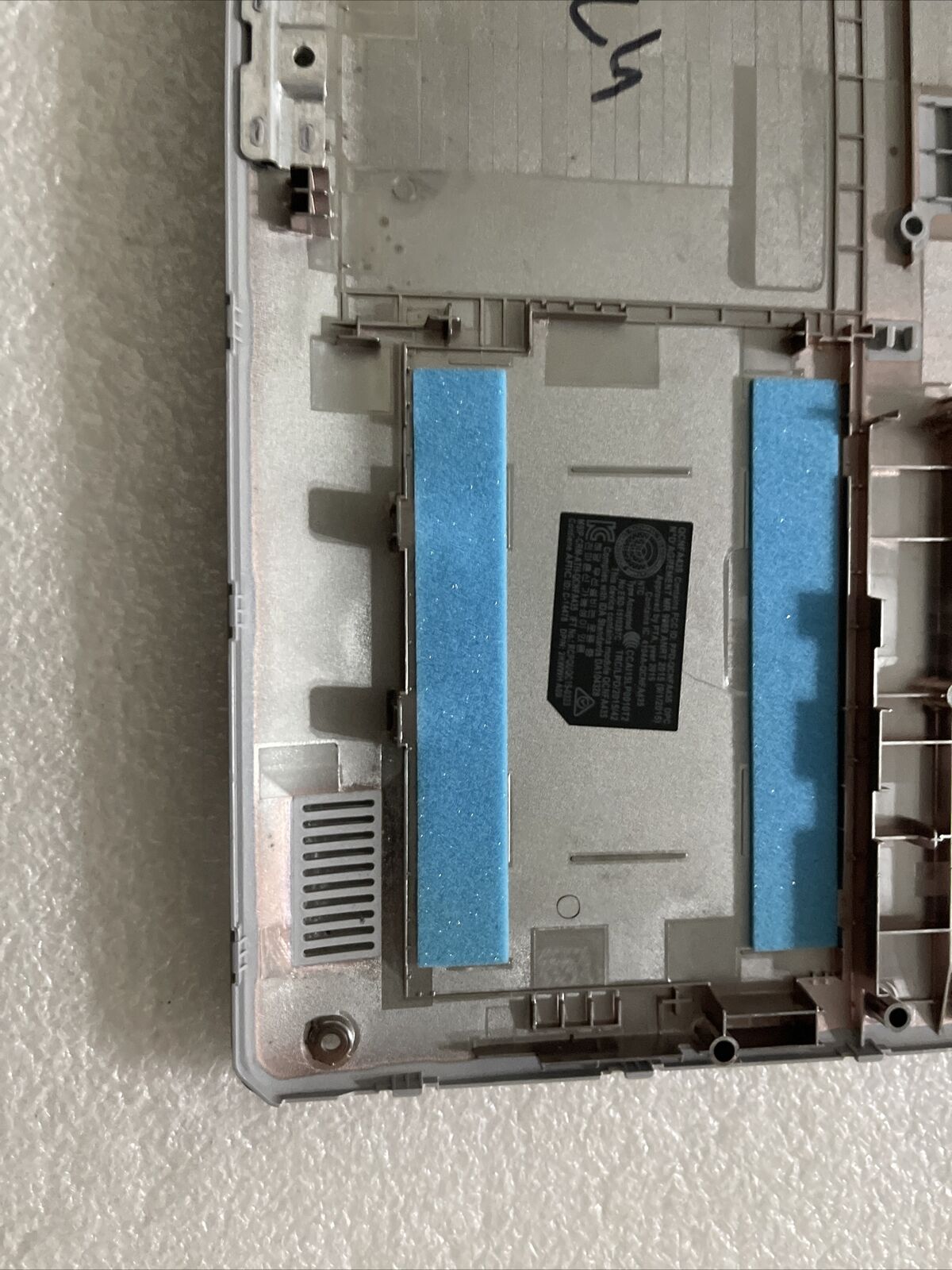 Genuine Dell Inspiron 5593 Laptop Bottom Base Case Cover Assembly R3D59 H2 C4