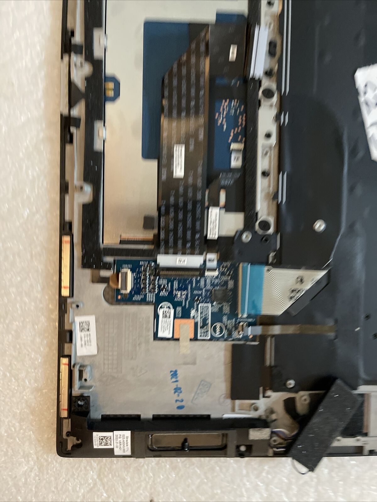 Dell XPS 9730 Laptop Palmrest Backlit US English Keyboard Speakers KD9RF S2 P5