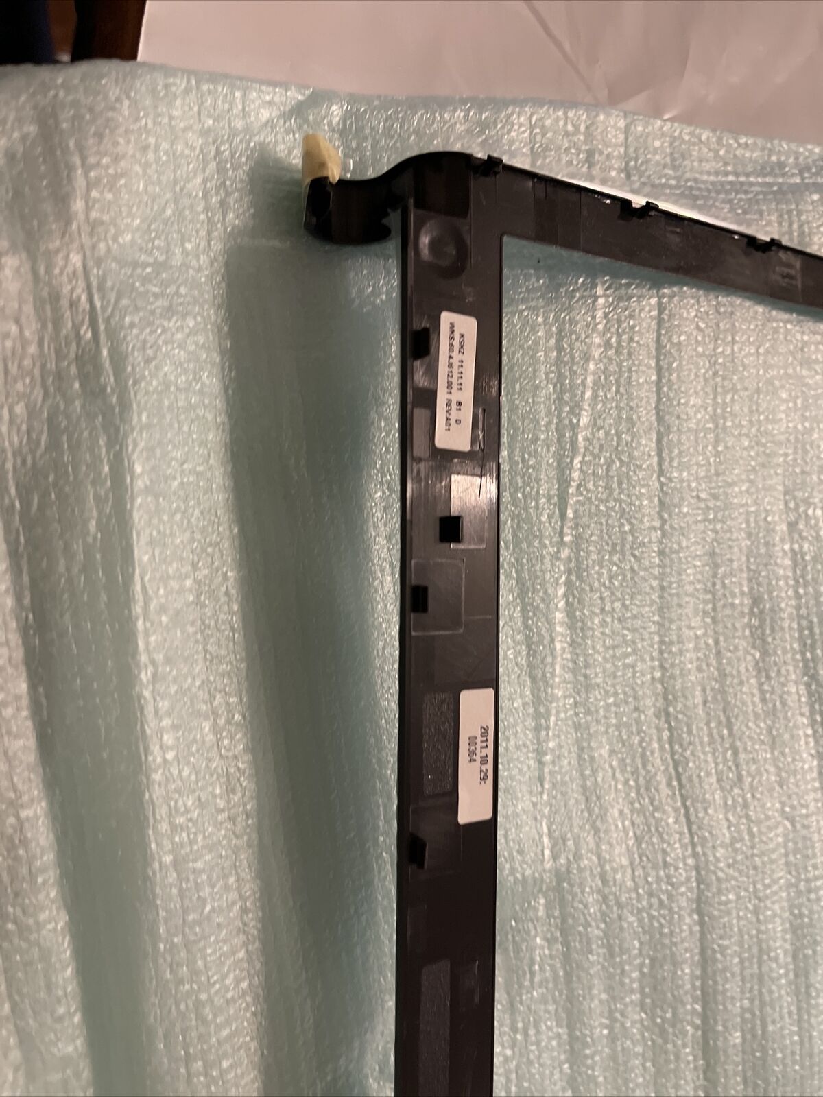 New GENUINE Dell Inspiron 1318 13.3" Laptop Front LCD Screen Bezel X469D 0X469D