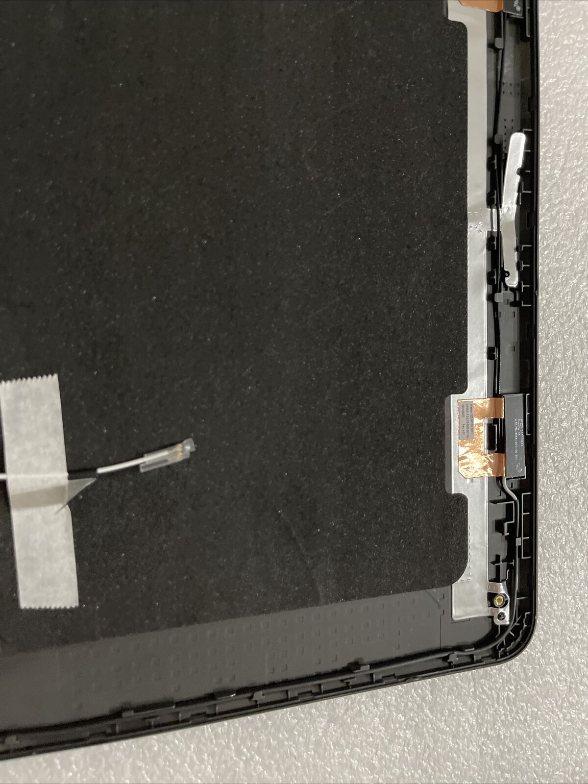 GENUINE DELL LATITUDE 3300 LCD BACK COVER 2F8T9 H1 A3 Missing Hinge cover