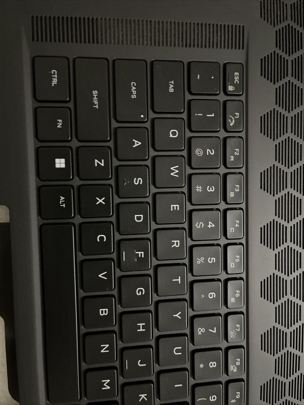 Genuine Dell Alienware x17 R2 US English Keyboard Palmrest  0346YC 346YC H1 P2