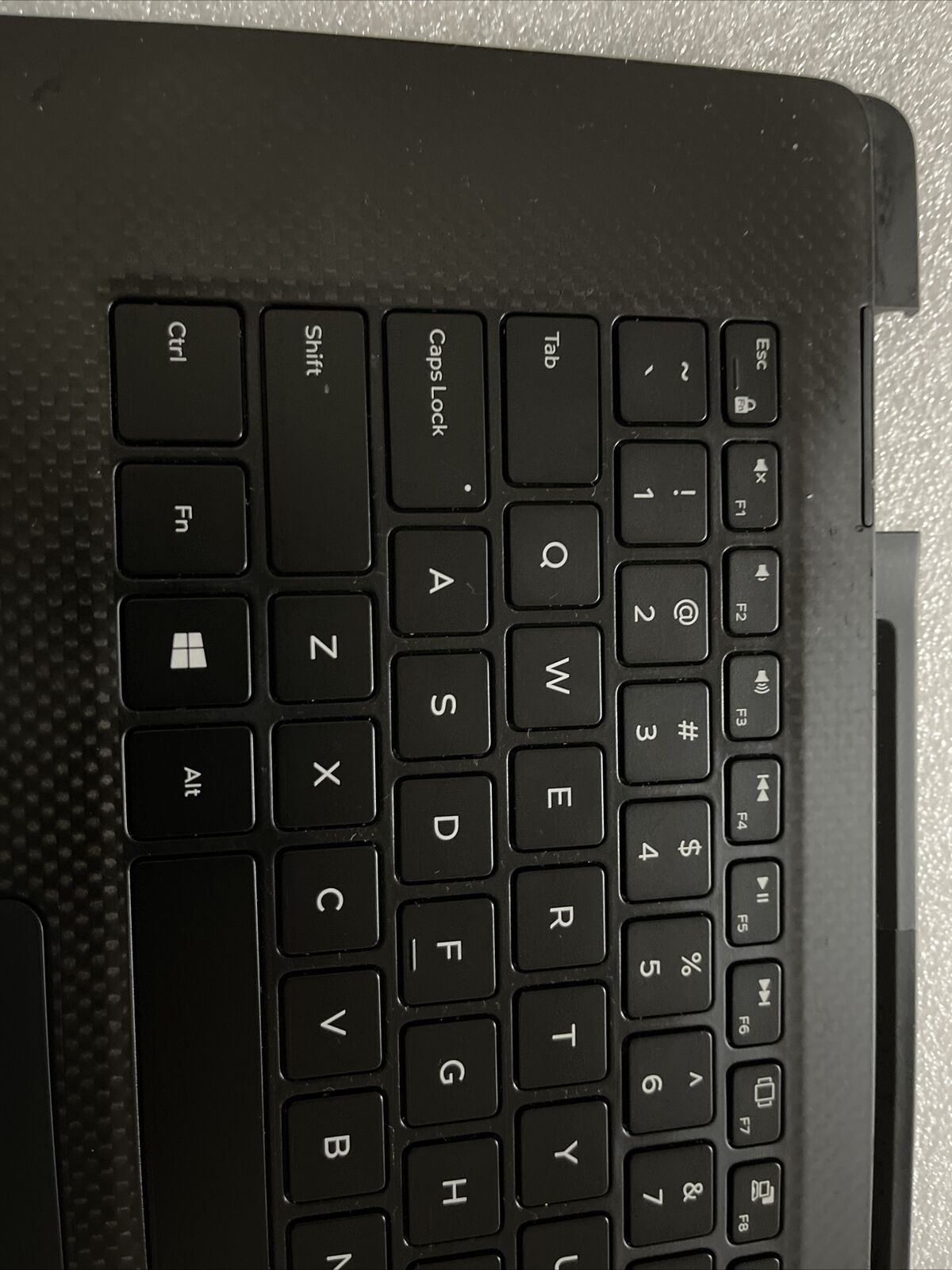 Sticky Dell XPS 9575 Palmrest Touchpad US/EN BCL Keyboard M9W9K NTP6 GradeB Read
