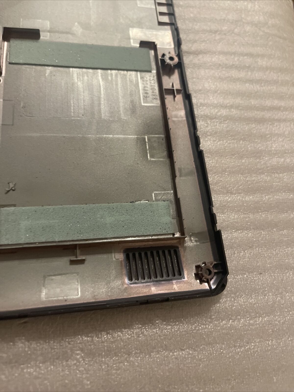 Genuine Dell Vostro 3400 / P132G Laptop Bottom Case P/N RX8DW / 0RX8DW H2 C4 B3