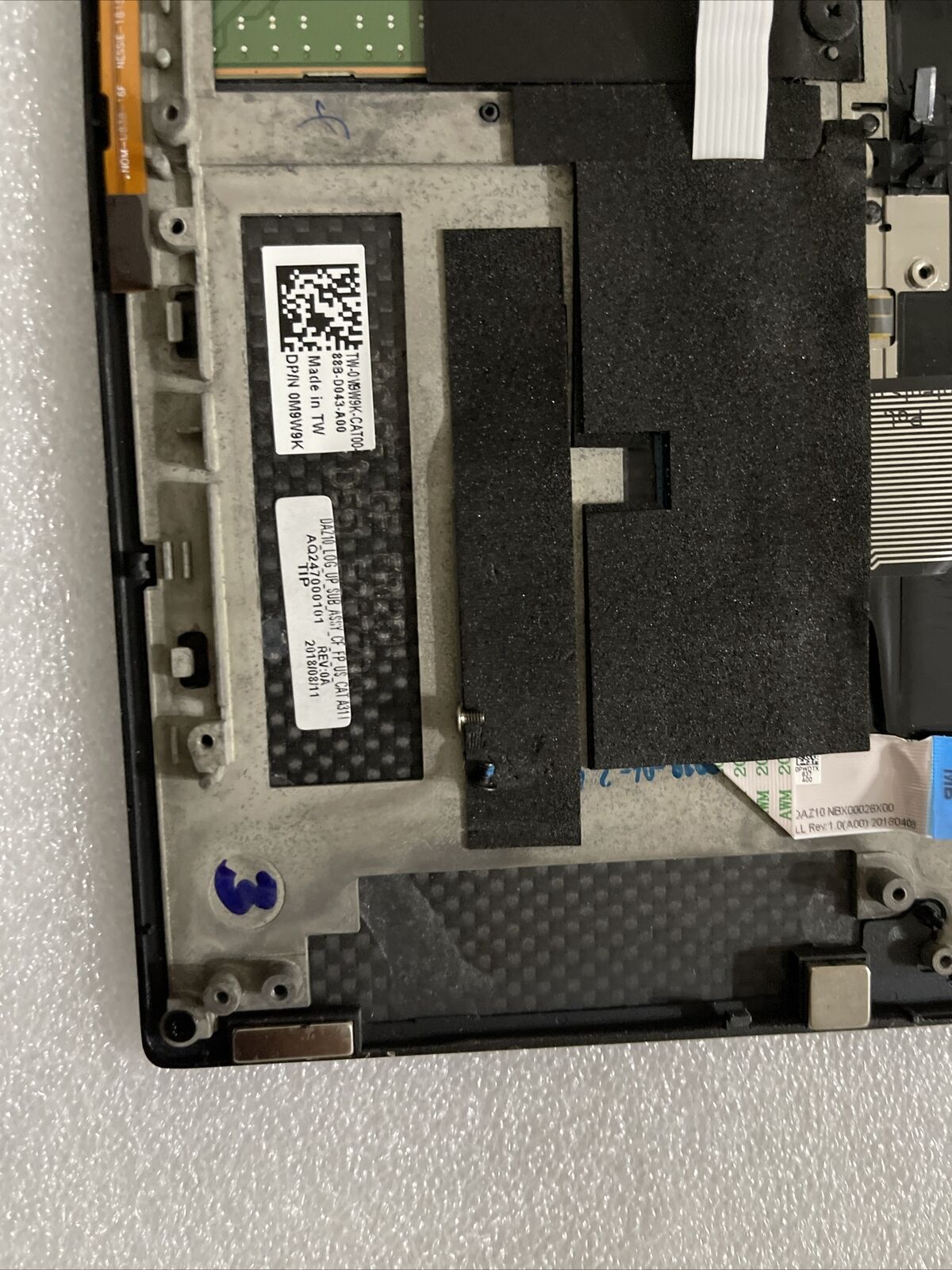 Sticky Dell XPS 9575 Palmrest Touchpad US/EN BCL Keyboard M9W9K NTP6 GradeB Read