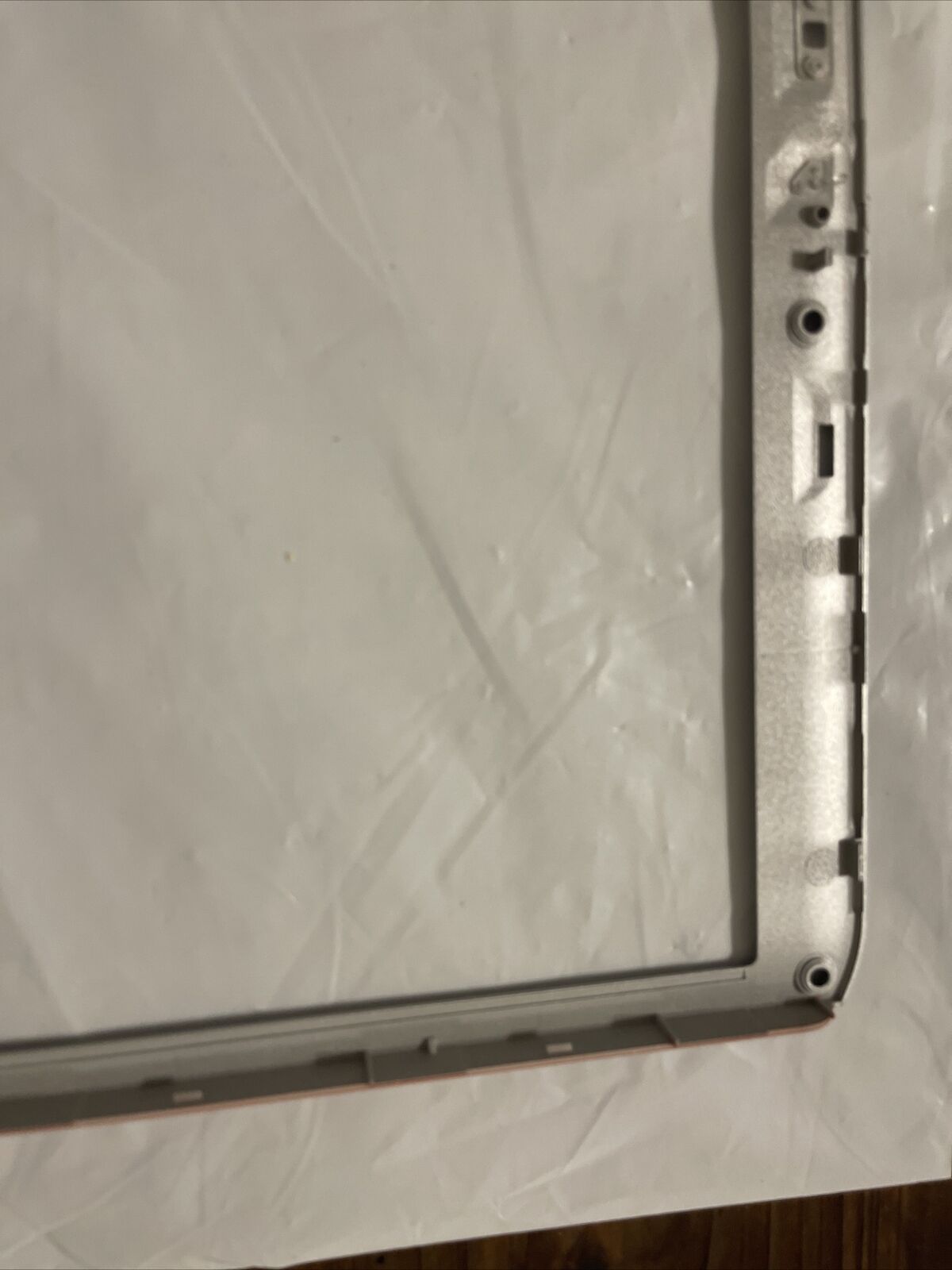 New Genuine Dell Inspiron 1720 1721 LCD Screen Front Trim Bezel PM619 0PM619