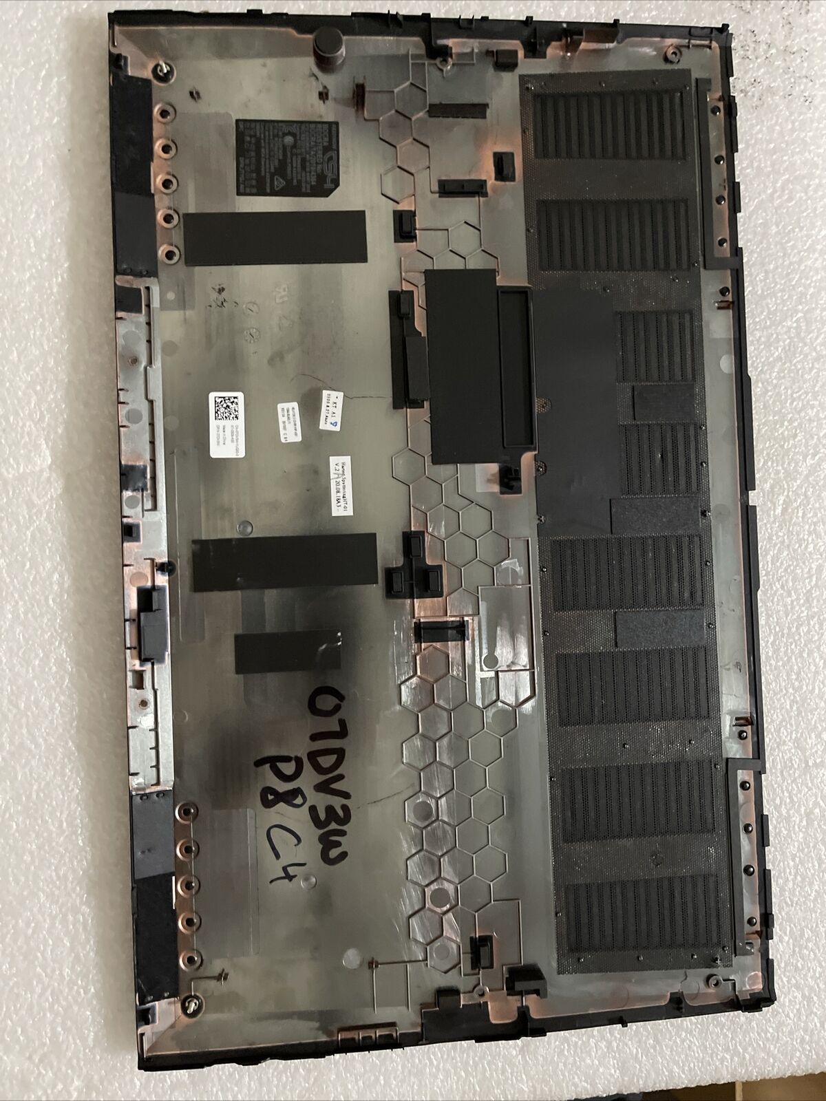 Genuine Dell G Series G7 7790 Laptop Bottom Base Cover 7DV3W 07DV3W P8 C4