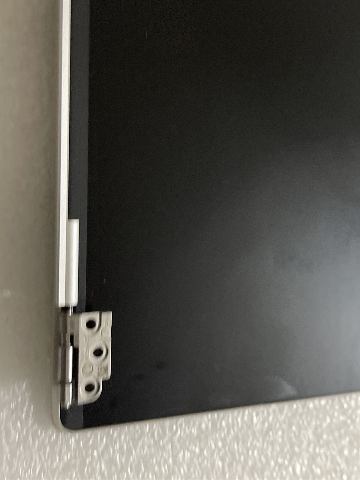 Defective broken Dell XPS 9320 Plus 13.4" FHD LCD Non Touch  Silver 07G0RW K4J4