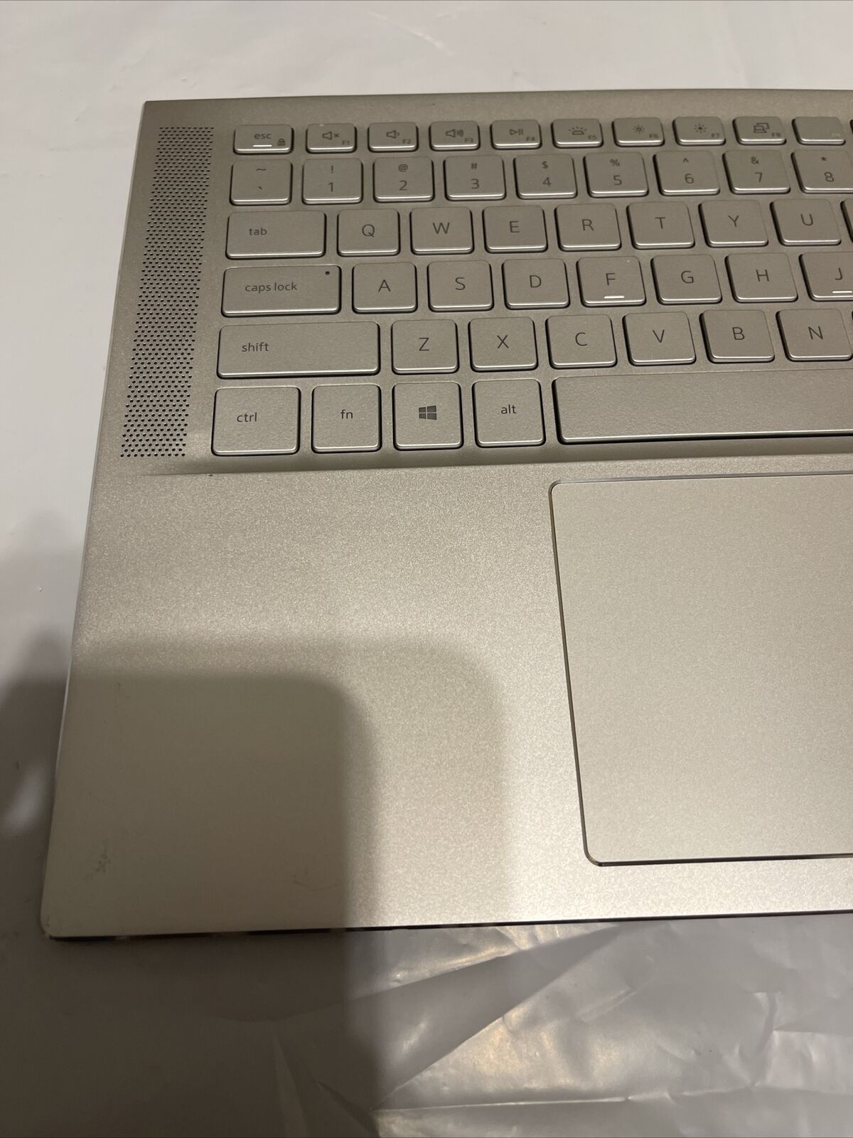 Genuine Dell Inspiron 7400 Palmrest USEng Backlit Keyboard Silver CJ7N3 K4MHC P3
