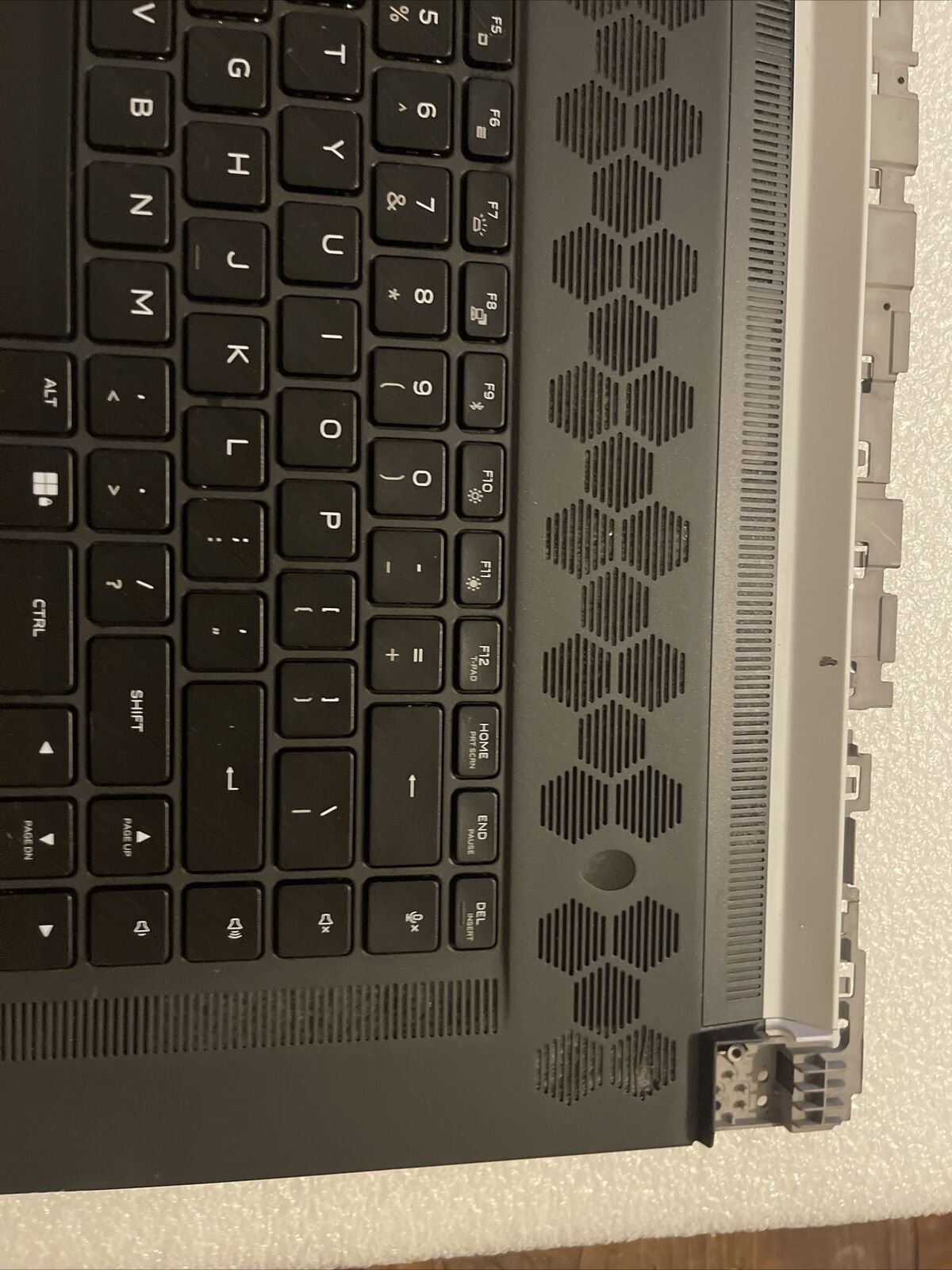 Genuine Dell Alienware X17 R2 Palmrest RGB US English keyboard 718M9 H1P8 GradeA