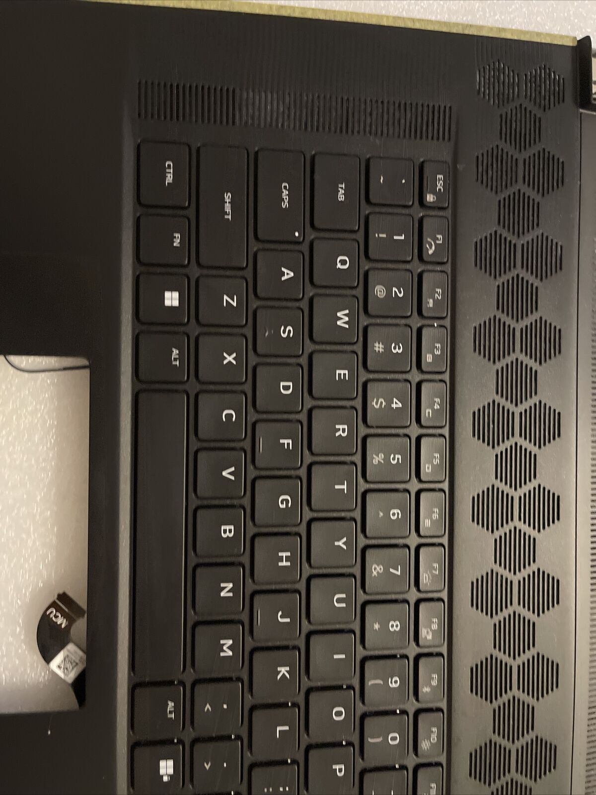 DELL ALIENWARE M17 R4 PALMREST US Eng KEYBOARD 01WM6W 06N1JW 6N1JW H1 P8