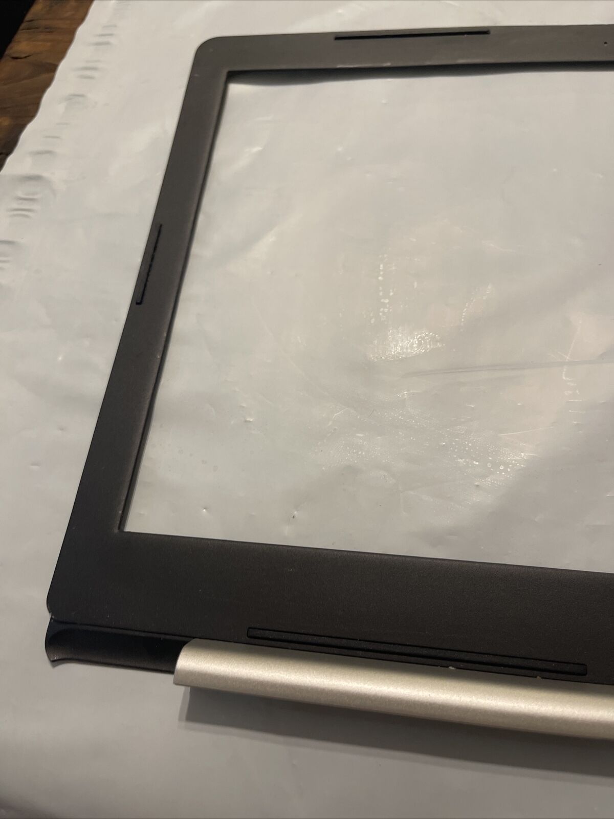 Dell Inspiron 5570 Laptop LCD Bezel 3PYP2 Webcam Port Black LED N2