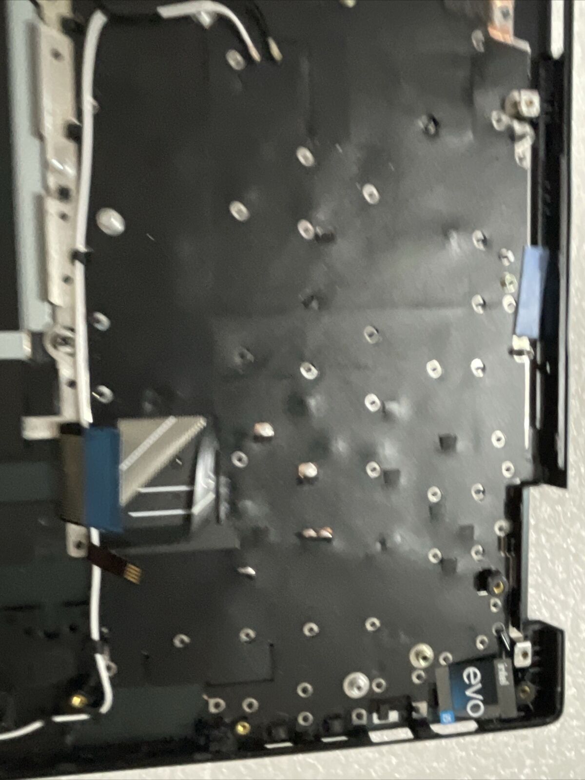 DELL INSPIRON 7620 2in1 Laptop PALMREST US BCL KEYBOARD HH9P4 KaP4 Dented Corner