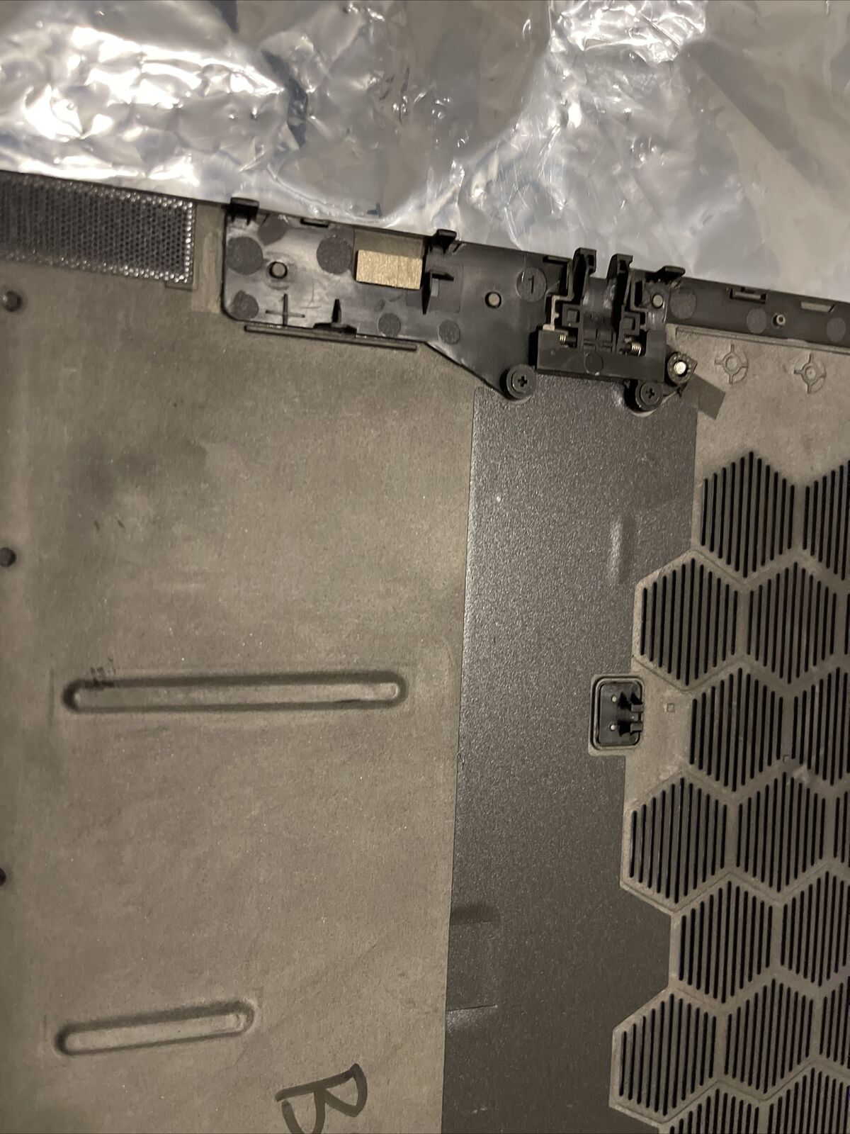 Genuine Dell Alienware M15 R2 LCD Laptop Bottom Base Case Cover KHWHT 0KHWHT B6