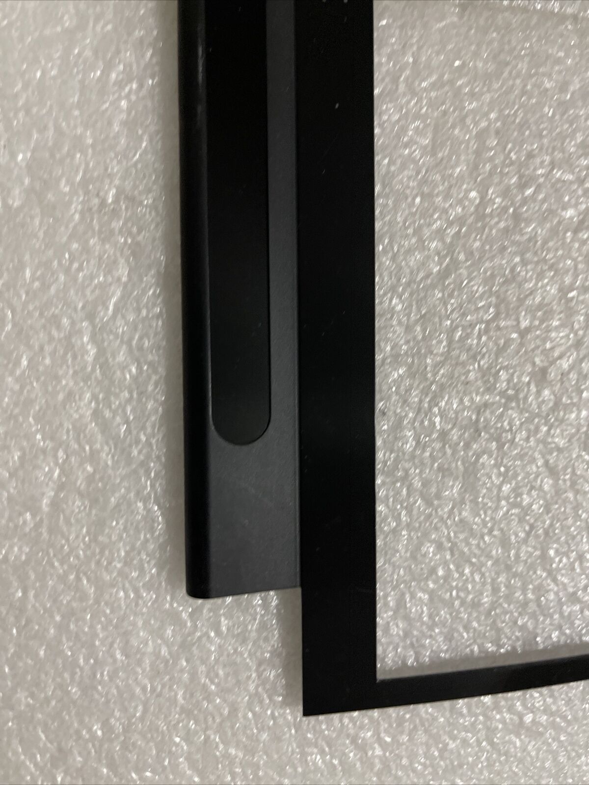 Genuine Dell Alienware M15 R2 Laptop LCD Front Bezel Cover  075D23 75D23 H1 N3