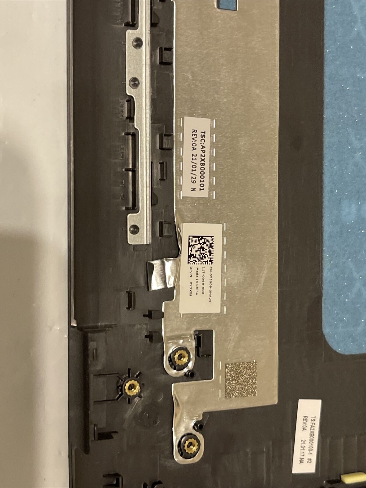 Genuine DELL Vostro 3501 top lid Cover  without hinges 0Y5X09  Y5X09 C2 P1