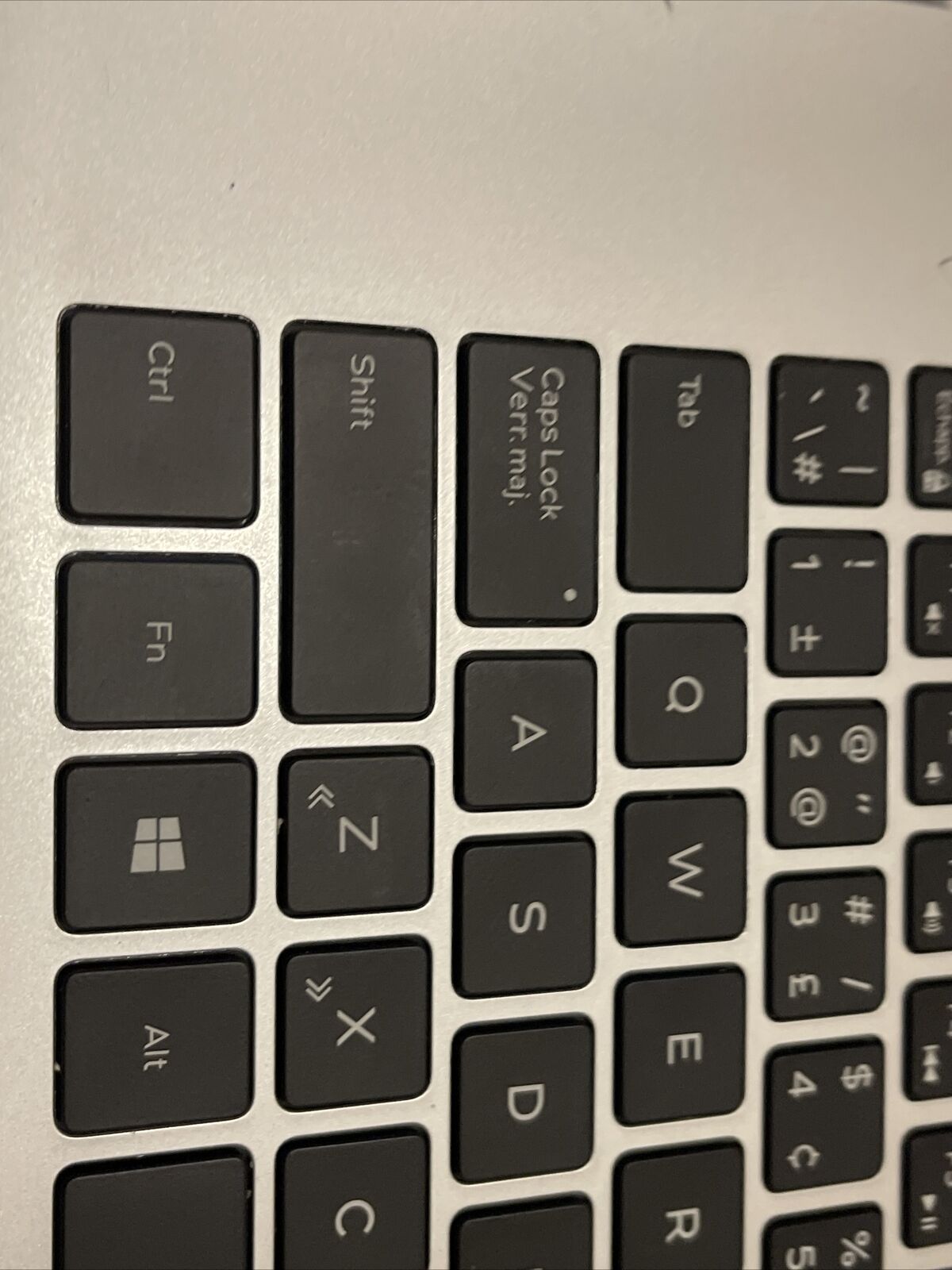 OEM Dell Inspiron 15 5580 Palmrest Touchpad French Backlit Keyboard K8HH4 H2 P1