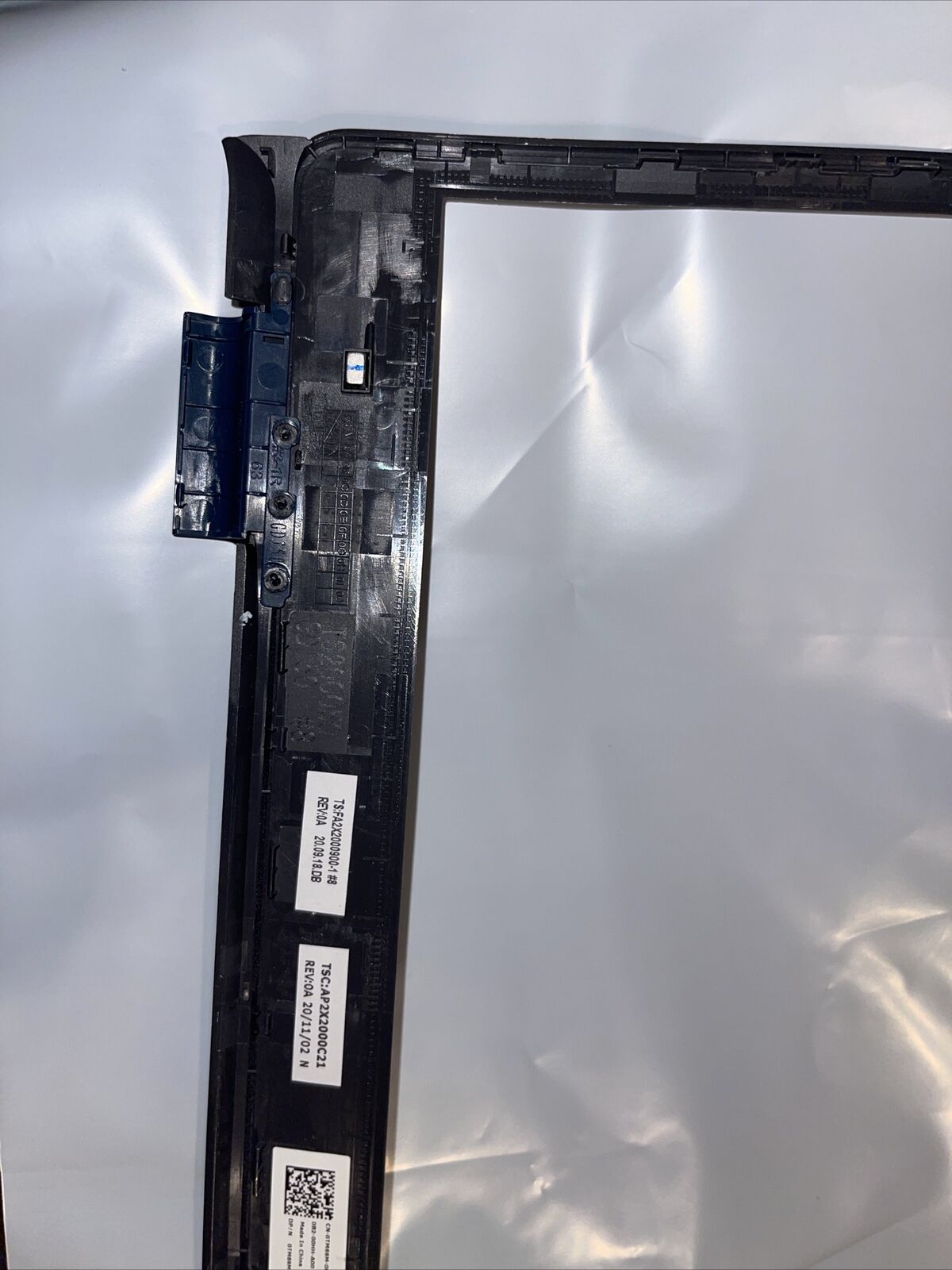 Genuine Dell Inspiron 15 3000 Series Lcd Front Bezel TM69M 0TM69M N4