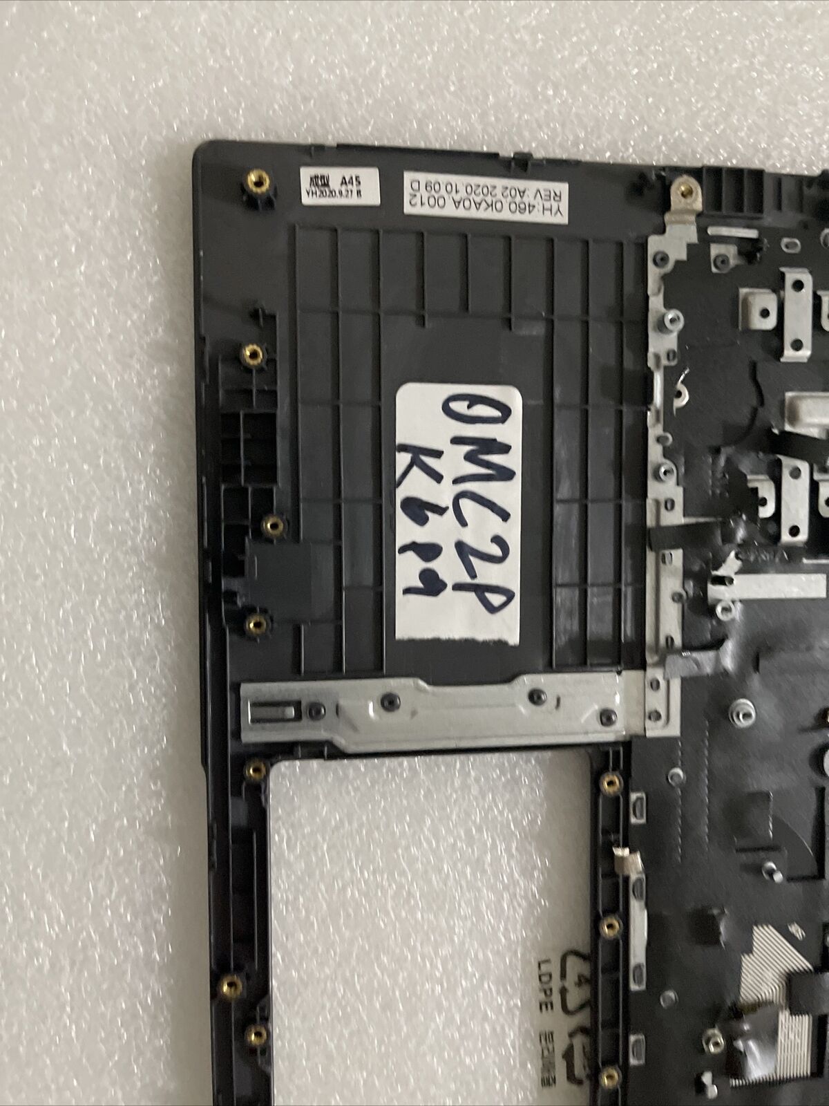 Genuine Dell Latitude 3410 Laptop Palmrest Us Eng Keyboard 093MG 0MC2P K6 P9