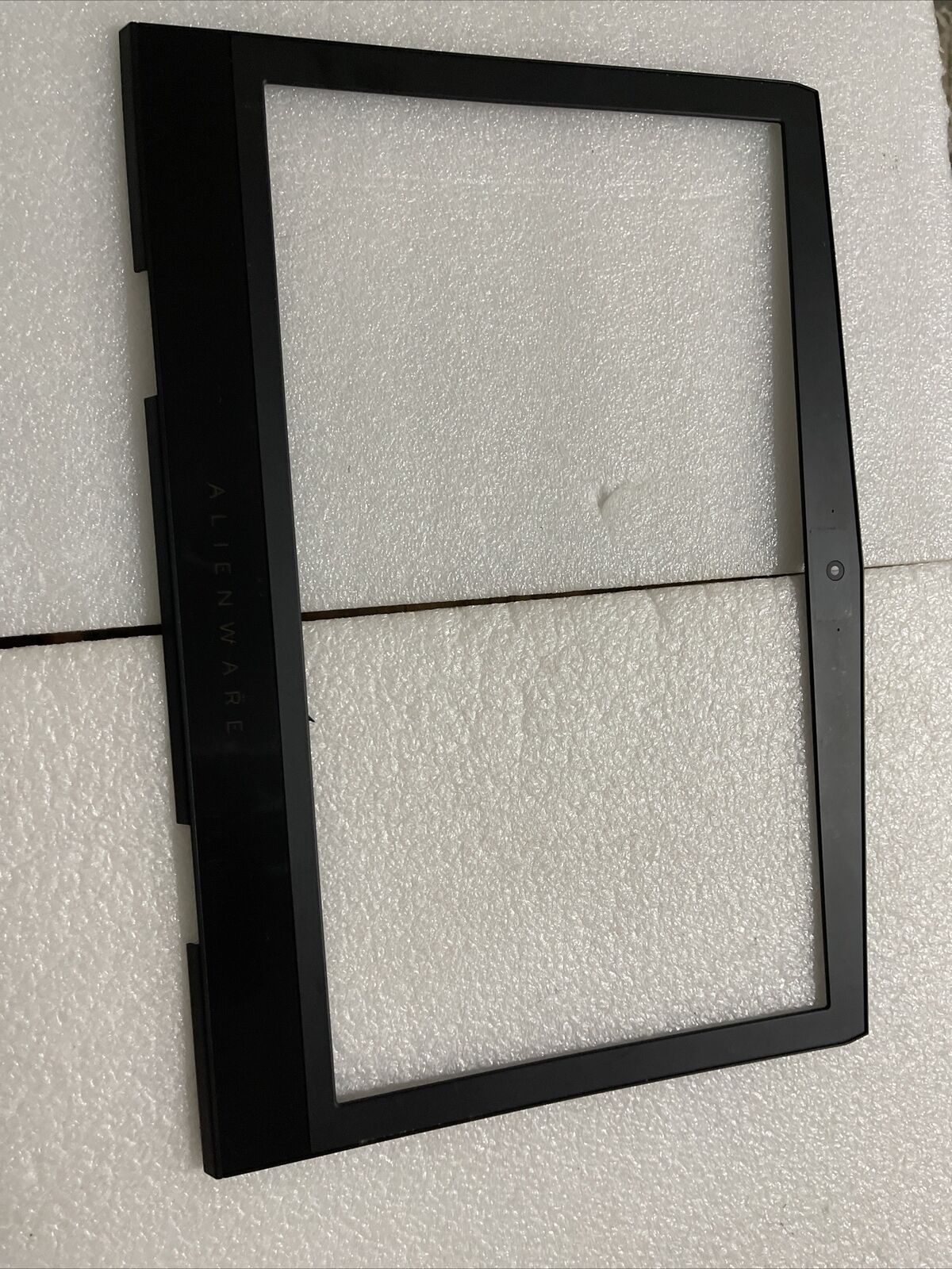 Oem Dell Alienware 17 R5 17.3" LCD Front Bezel Plastic Cover 3W1PN 03W1PN H1 N4