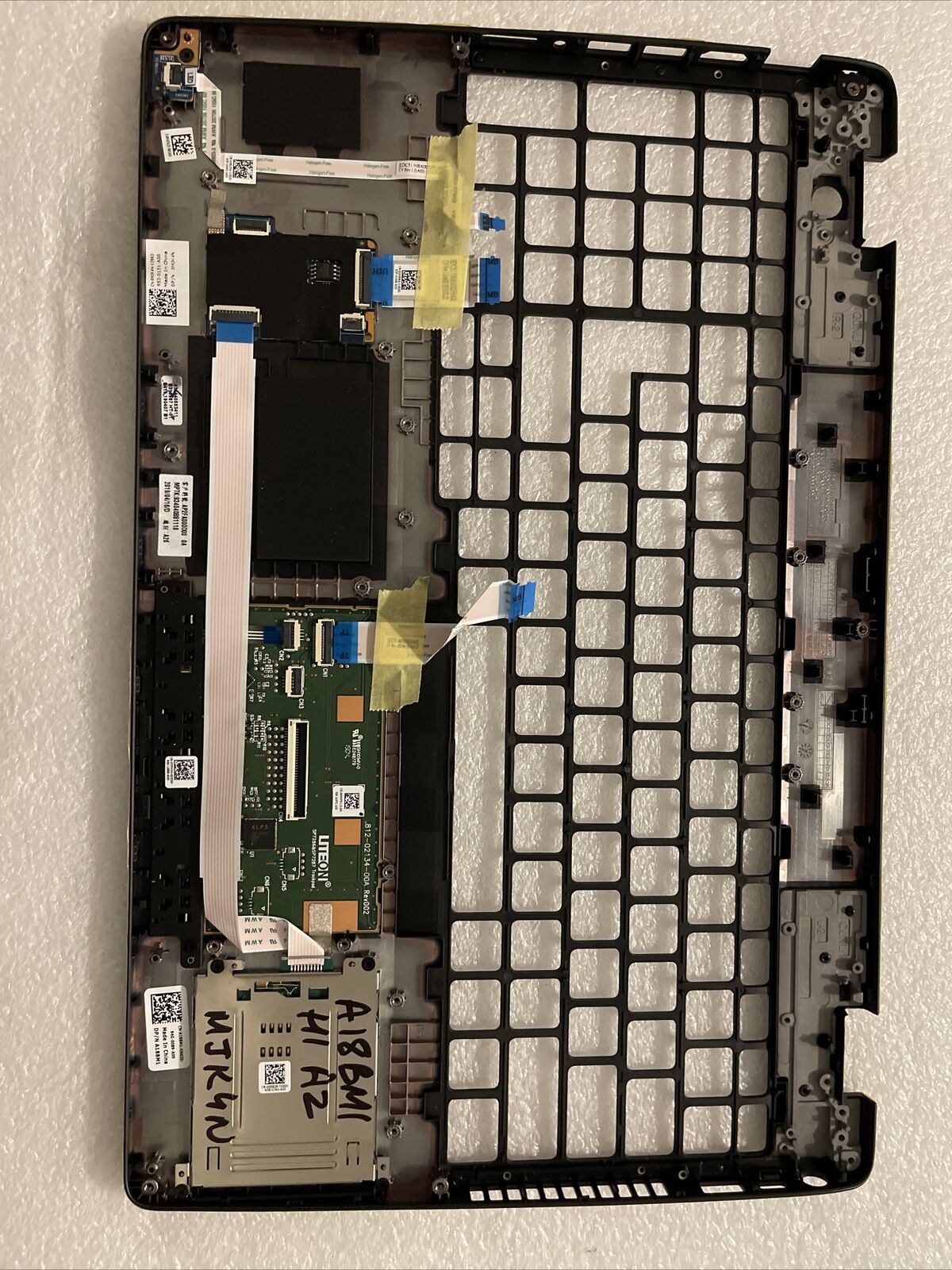 Dell Latitude 5501 Palmrest Touchpad Smart Card  Single Point MJK4N A18BM1 H1 A1