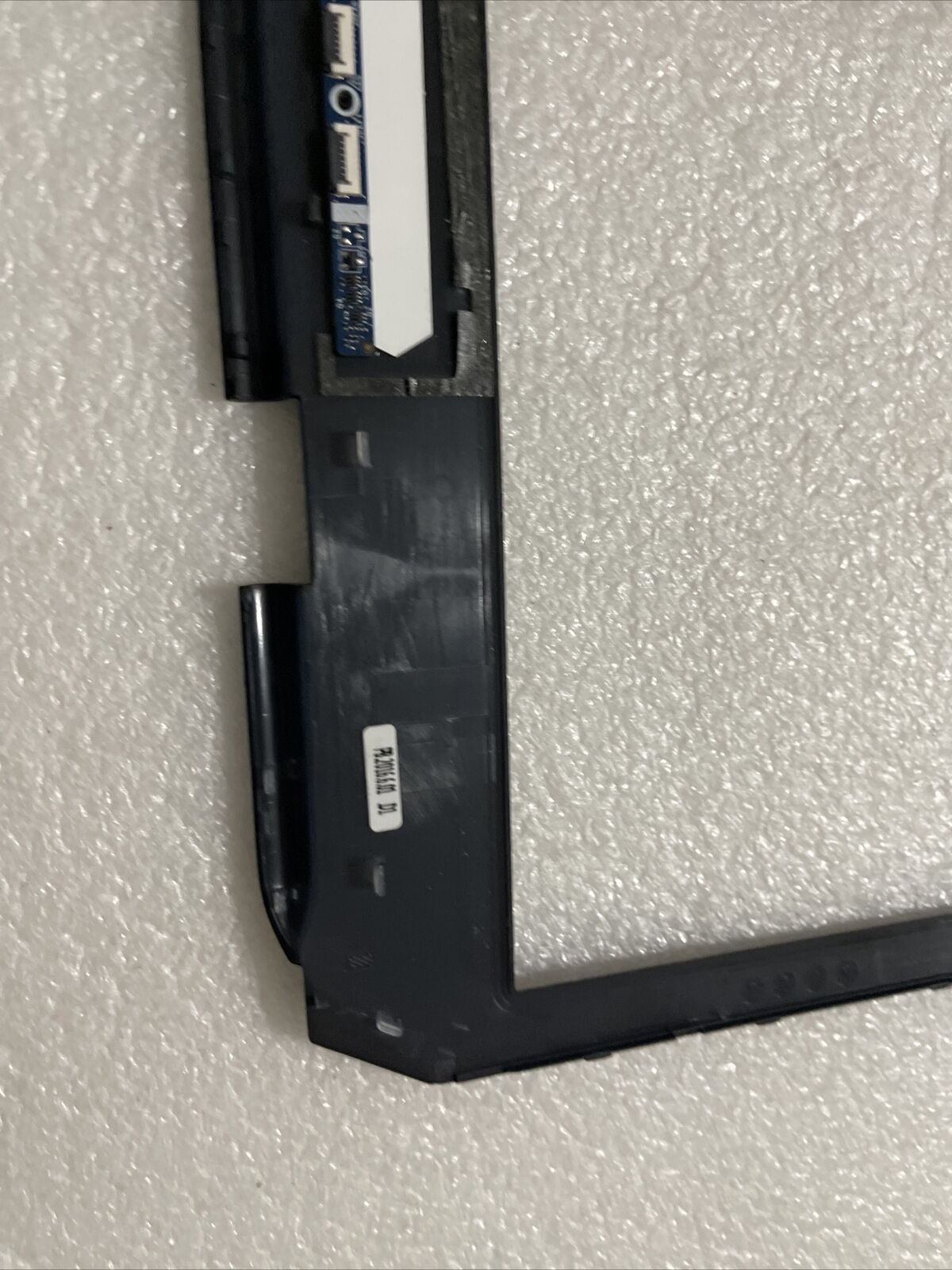 Genuine Dell Alienware 15 R2 R1 LCD Bezel with Logo Board P5FXG 0P5FXG H1 N3