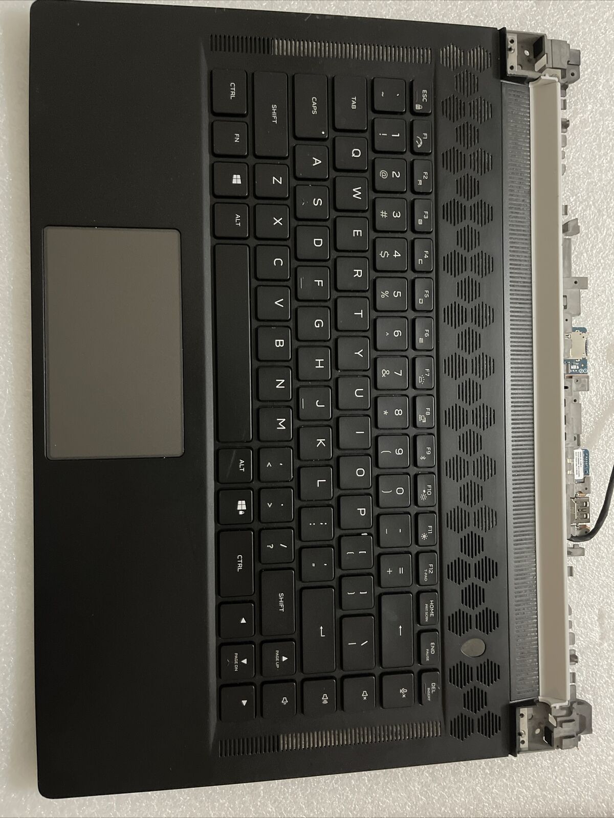 OEM Dell Alienware x15 R1 Laptop Palmrest Touchpad Keyboard  Extras 0V6M0K NT P6