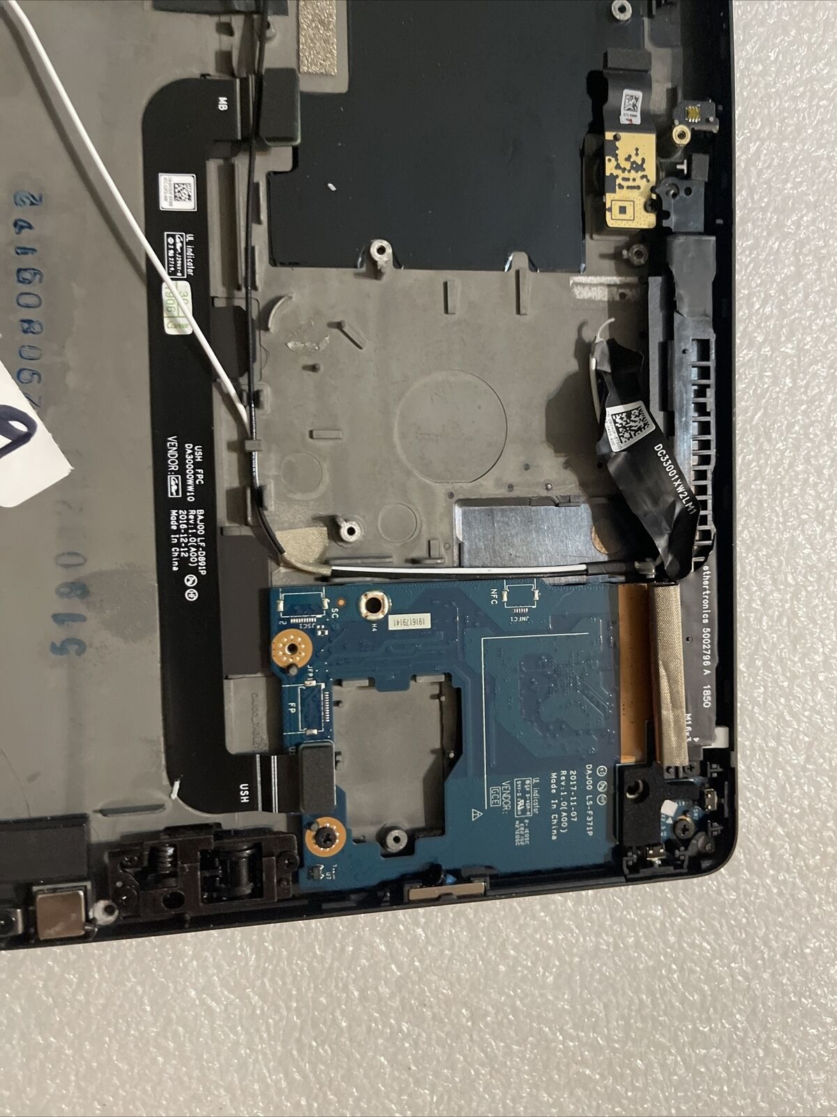 GENUINE DELL  LATITUDE 12 5290 LCd Top Back Cover Extras Black T17G TKR19 N1 B7
