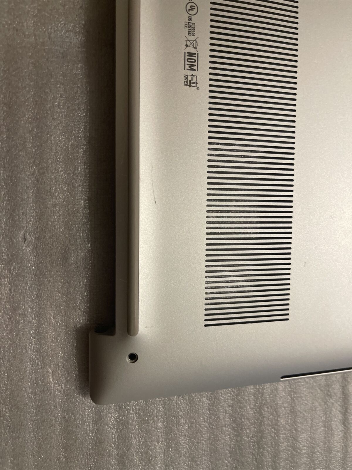 Dell  XPS 9500 15 Bottom Base Metal Cover W/Audio Port KVD7H DWT74 0DWT74 H4 C4