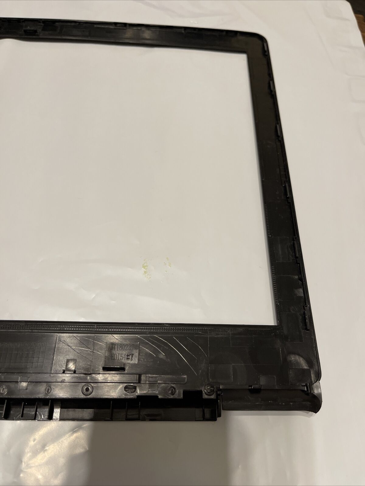 Dell Inspiron 15 3582 3583 3585 B Shell Screen Frame Bezel 0FCCVD FCCVD N1