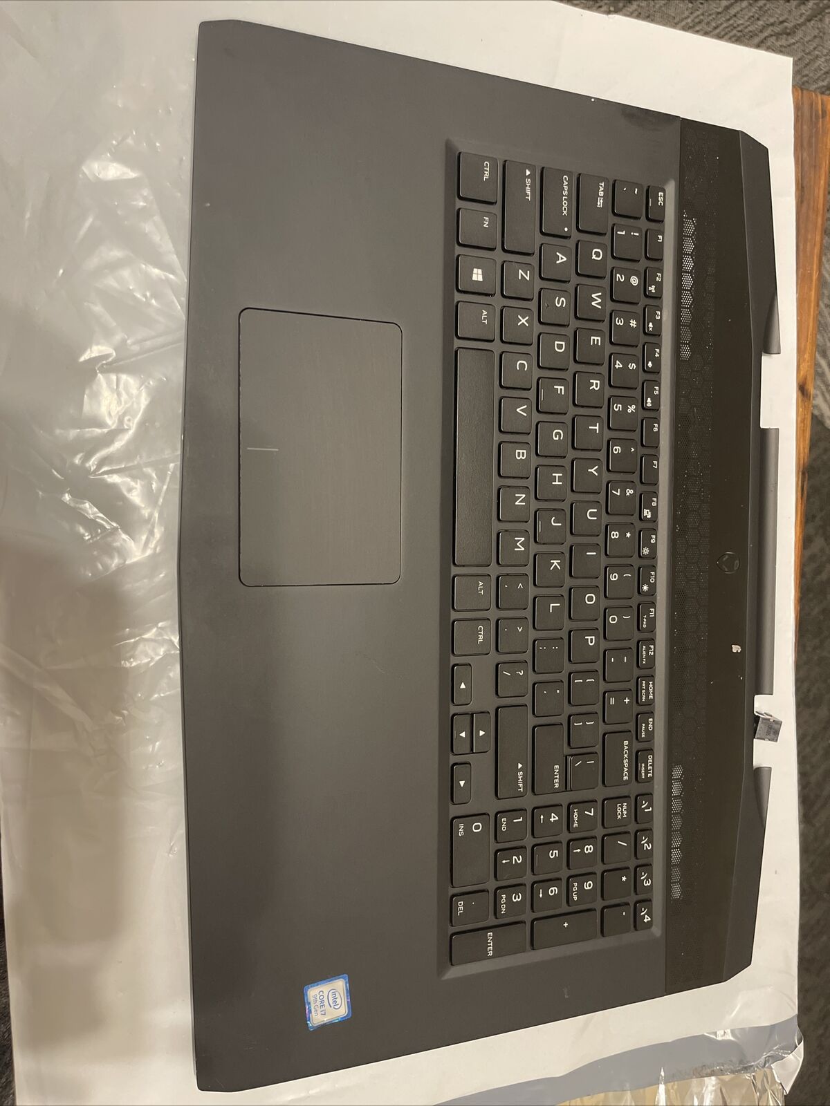 Genuine Dell Alienware M17 Laptop Palmrest Top Cover Assembly GYGKG 0GYGKG P8 T1
